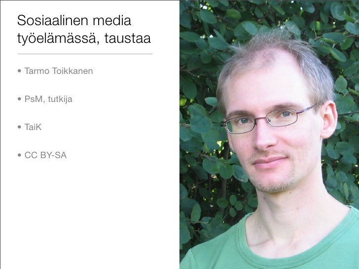 sosiaalinen media Nainen ruskeaverikkö sosiaalinen media Nainen ruskeaverikkö