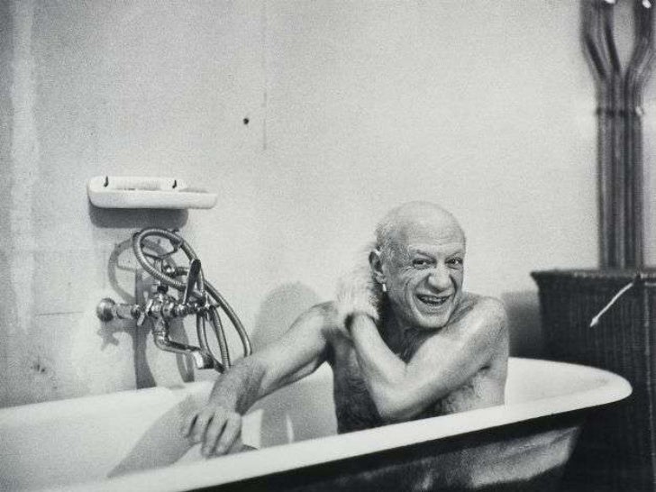 http://www.educa2.madrid.org/web/educamadrid/principal/files/923078d9-11a6-478c-b443-3d43bb283bda/biografia-de-pablo-picasso-para-ninos.pdf?t=1353606373192