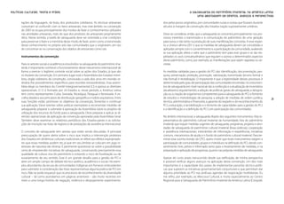 Políticas Culturais: teoria e práxis                                                                                  A salvaguarda do patrimônio imaterial na América Latina:
                                                                                                                           uma abordagem de direitos, avanços e perspectivas

       tações da linguagem, da festa, dos protocolos cotidianos. As técnicas artesanais         dos pelos povos originários, por comunidades rurais e outras que ficaram durante
       costumam se confundir com os bens artesanais, mas este âmbito na convenção               séculos à margem da construção dos Estados-nação supostamente unitários.
       de 2003 se ocupa principalmente dos modos de fazer e conhecimentos utilizados
       nas atividades artesanais, mais do que dos produtos do artesanato propriamente           Deve-se considerar, então, que a salvaguarda se concentra principalmente nos pro-
       ditos. Nesse sentido, a tarefa de salvaguarda deve ser orientada a criar condições       cessos inerentes à transmissão e à comunicação do patrimônio de uma geração
       para preservar o fazer e a memória desse modo de fazer, assim como a transmissão         para outra, e não tanto na produção de suas manifestações concretas. A esse respei-
       desse conhecimento no próprio seio das comunidades que o originaram, em vez              to, a Unesco afirma (2011) que as medidas de salvaguarda devem ser concebidas e
       de concentrar-se na conservação dos objetos de artesanato como tais.                     aplicadas sempre com o consentimento e a participação da comunidade, avaliando
                                                                                                se sua aplicação altera o valor que o patrimônio tem para esse grupo e se são res-
       Instrumentos da convenção                                                                peitados os usos consuetudinários que regulam o acesso a determinados aspectos
                                                                                                desse patrimônio, como, por exemplo, as manifestações que sejam sagradas ou se-
       Para os setores sociais e acadêmicos envolvidos na salvaguarda do patrimônio ima-        cretas.
       terial, é importante conhecer o funcionamento desse mecanismo internacional de
       forma a exercer o legítimo controle social sobre as ações dos Estados, já que são        As medidas validadas para a gestão do PCI são: identificação, documentação, pes-
       os titulares da convenção. Em primeiro lugar está a Assembleia dos Estados-mem-          quisa, preservação, proteção, promoção, valorização, transmissão (ensino formal e
       bros, órgão soberano da convenção, convocada a cada dois anos em reunião or-             não formal) e revitalização. O importante é que a legitimidade desses processos é
       dinária (há procedimentos específicos para reuniões extraordinárias). Essa assem-        determinada pelo grau de participação das comunidades envolvidas. Os instrumen-
       bleia elege os membros do Comitê Intergovernamental (CI) e aprova as diretrizes          tos de salvaguarda em nível nacional são a confecção e a atualização de inventários
       operacionais. O CI é formado por 24 Estados e, nesse período, a América Latina           (atualizamos regularmente); a adoção de políticas gerais de salvaguarda; a designa-
       tem como representantes Cuba, Granada, Nicarágua, Paraguai e Venezuela. A es-            ção ou a criação de organismos competentes para a salvaguarda do PCI; o fomento
30     colha obedece aos princípios de distribuição geográfica e rodízio equitativos. Entre     de estudos e metodologias de pesquisa; a adoção de medidas de ordem jurídica,         31
       suas funções estão: promover os objetivos da convenção, fomentar e continuar             técnica, administrativa e financeira; a garantia do respeito e do reconhecimento do
       sua aplicação. Deve orientar sobre práticas exemplares e recomendar medidas de           PCI; a educação, a sensibilização e o fomento de capacidades para a gestão do PCI;
       salvaguarda; preparar e submeter à aprovação da Assembleia Geral os projetos de          e a identificação e a definição do PCI com participação das comunidades.
       utilização dos recursos do fundo para a salvaguarda. Deve preparar e aplicar as di-
       retrizes operacionais de aplicação da convenção aprovadas pela Assembleia Geral.         No âmbito internacional, a salvaguarda dispõe dos seguintes instrumentos: lista re-
       Também deve examinar os relatórios periódicos dos Estados-partes e as solicita-          presentativa do patrimônio cultural imaterial da humanidade; lista do patrimônio
       ções de inscrição nas listas de registro e de prestações de assistência internacional.   imaterial que requer medidas urgentes de salvaguarda; programas, projetos e ativi-
                                                                                                dades de salvaguarda do patrimônio cultural imaterial (boas práticas); cooperação
       O conceito de salvaguarda tem arestas que estão sendo discutidas. A principal            e assistência internacionais; intercâmbio de informação e experiências, iniciativas
       preocupação de quem alerta sobre o risco que implica a intervenção protetora             comuns, mecanismos de ajuda; e o fundo do patrimônio cultural imaterial. Para ter-
       dos Estados em dinâmicas culturais tradicionais se refere aos efeitos expropriado-       minar essa sucinta revisão da CPCI, quero insistir que esses instrumentos exigem a
       res que essas medidas podem ter, já que em seu âmbito se colocam em jogo in-             participação de comunidades, grupos e indivíduos na definição do PCI, dando con-
       teresses de natureza tão diversa. É pertinente questionar-se sobre a possibilidade       sentimento livre, prévio e informado tanto para o levantamento de medidas, e na
       certa de empreender iniciativas de salvaguarda, conservando precisamente essa            preparação e aplicação de programas, quanto nas próprias medidas de salvaguarda.
       qualidade de cultura viva do patrimônio e evitando o risco de fossilização ou de
       esvaziamento de seu sentido. Esse é um grande desafio para a gestão do PCI e             Apesar do curto prazo transcorrido desde sua ratificação, de minha perspectiva
       abre um amplo campo de debate técnico-político, acadêmico e social. Há exem-             é possível verificar alguns avanços na aplicação desta convenção. Um dos mais
       plos abundantes da recusa de comunidades indígenas em fornecer antecedentes              importantes é a capacidade dos países de implementar parcerias técnico-políti-
       para submeter à consideração das listas representativas alguma prática de PCI em         cas que superem as iniciativas governamentais conjunturais e que permitam dar
       risco. Não se pode esquecer que os processos de reconhecimento da diversidade            alguma prioridade ao PCI nas profusas agendas de negociação multilaterais. Eu
       cultural – tal como assinalamos em páginas anteriores – são muito recentes em            me refiro, por exemplo, ao Mercosul Cultural, e muito especialmente ao Centro
       meio a uma longa história de negação, violência e despojamento experimenta-              Regional para a Salvaguarda de Patrimônio Imaterial da América Latina (Crespial).
 