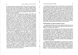 38 Formes urbaines : de l'îlot à la barre
est utilisé tel que pour les petites parcelles ; deux L font u n U ou un T , ce
qui convient pour les grandes parcelles ; aux angles, une légère adapta-
tion du L tient compte, par la surépaisseur de l'une des branches, d'une
exposition plus ouverte. Tout part donc de cet élément en L , groupé de
telle sorte, en L , T ou U , que les cours soient toujours associées quatre
par quatre. D'où les particularités du parcellaire (les bandes étroites de
12 m ht le quinconce médian).
Dans des îlots moins rigoureusement organisés que celui-ci, on
observe encore la mise en c o m m u n , entre deux parcelles, des puits
d'aération et des cours : la parcelle n'est donc plus l'unité suffisante
douée d'autonomie, et une certaine structuration apparaît, à mi-chemin
entre parcelle et îlot. C'est l'aveu de contraintes de densification et de
rentabilisation d u sol si lourdes, que les parcelles sont devenues trop
exiguës en rapport des types bâtis, et ne peuvent plus être traitées
comme autant d'unités simples. L'espace collectif de la cour ne coïncide
plus avec l'unité close de la parcelle : il accède à u n statut hybride, ne
relevant plus de la parcelle seule mais pas encore de l'îlot tout entier.
Surtout, cet espace collectif flottant a perdu sa capacité à identifier
puisqu'au même moment a disparue la valeur d'espace caché (caché à
d'autres); au rez-de-chaussée, u n m u r , d'aspect souvent rébarbatif,
continue bien de séparer les immeubles, par contre, le volume de la cour
en haut est c o m m u n : c'est-à-dire v u par d'autres avec lesquels il n ' y a
pas de relation de voisinage puisqu'ils n'ont pas accès de ce côté-ci de la
cour. Ceci n'est supportable que si « les autres » sont prétendus
« mêmes » dans une confusion anonyme des statuts. O n voit que cette
solution suppose u n aplatissement de l'éventail social, une convenance
qui fonctionne comme un masque pour interdire la différence. Dès lors,
dans la cour, plus de privé où se développent des rapports sociaux, plus
d'activités cachées et juste tolérées. I l n'existe aucun autre lieu de la
parcelle qui puisse accepter ces rôles désormais rejetés : la parcelle a
perdu sa profondeur, la succession des espaces vers le dedans a été
tronquée. L'impératif de densification soumet l'espace du dedans de la
cour à deux des caractéristiques où l'espace public de la rue se reconnaît
dans la netteté d ' u n code : la convention et la stérilité. L a cour est
« tenue », « bier^ tenue », rebelle au dépôt d'objets et de véhicules, à
tout marquage qui n'accuse pas la qualité. S'il y a tels aménagements,
appentis bien traités, vérandas ou verrières, c'est le fait du propriétaire,
le prétexte est fonctionnel (un bureau, par exemple), en tous cas, c'est
une amélioration consentie et approuvée.
Le Paris Haussmannien 1853-1882 39
L a séquence des espaces internes a été tronquée, mais une hiérarchie
des lieux subsiste, minimisée. U n e seconde cour suit quelquefois la pre-
mière, et n'est cette fois accessible que depuis l ' u n des appartements du
rez-de-chaussée, ou par une porte de service : de toute façon, exclue du
passage, elle est vouée au silence. L a morphologie de l'îlot montre une
périphérie continue, d'épaisseur constante, et un intérieur q u i , du pre-
mier coup d'œil, apparaît moins ordonné. Rigueur et correction appar-
tiennent à la périphérie : les appartements les plus régulièrement agen-
cés, où la portion ordonnancée des appartements sont sur rue, accessi-
bles depuis le vestibule directement sans qu'il soit besoin de traverser la
cour, ce lieu ambigu trop visiblement concédé à plusieurs immeubles. L e
fond de la parcelle, sacrifié à la géométrie du triangle et du trapèze,
donne des appartements moins bien distribués, à l'orientation fréquem-
ment unique. O n lira dans ces différences, l'évidence d'une hiérarchie
sociale sous le masque subtil d'une uniformité de convention.
Polyfonctionnalité et propriétés substitutives internes
L e régionnement de l'îlot tel qu'il nous apparaît maintenant doit être
comparé avec celui de l'îlot parisien traditionnel, pour mieux mesurer les
effets de la réduction dont il procède.
I l n'est pas question de ramener à un type unique les îlots du Paris
préhaussmannien ; o n peut cependant faire un certain nombre d'obser-
vations générales à leur sujet. L'îlot, dans son ensemble, est divisé en
une périphérie et u n intérieur. L a périphérie, dense, est liée directement
à l a rue, comprise comme le lieu des échanges et comme l'espace de
présentation régi par des codes. L'intérieur de l'îlot est au contraire une
zone éloignée de la rue, coupée d'elle, q u i a les caractères d ' u n lieu
non-vu (non nécessairement vu), voire caché ; il n'a plus les fonctions de
représentation globale, i l est malléable, transformable, marqué par des
codes lâches q u i s'opposent aux codes reconnus sur la face publique ; il
est offert à l'appropriation.
L'opposition dans l'îlot entre périphérie et intérieur doit se compren-
dre comme un système de différences q u i permet d'ordonner une cer-
taine complexité (celle d u tissu). C'est un modèle d'intégration des acti-
vités, qui établit la possibilité de distribuer relativement les unes aux
autres des fonctions multiples. I l fonctionne comme u n système capable,
auquel i l revient n o n pas de désigner les fonctions — changeantes et
relatives — mais des relations d'association et d'texclusion entre fonc-
 