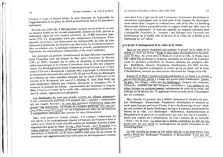 I 16
Formes urbaines : de l'îlot à la barre
truction à court et moyen terme, le plan directeur de l'ensemble de
l'agglomération et les plans de détail permettant de lancer les premières
opérations.
En trois ans (1926-28), 8 000 logements sociaux seront achevés ou mis
en chantier tandis qu'un second programme, élaboré en 1928, prévoit la
réalisation, dans les trois années suivantes, de 16 000 nouveaux loge-
ments (72). Ce programme n'est pas uniquement l'évaluation d'une
quantité nécessaire, son élaboration est indissociable de celle du plan
directeur d'urbanisme de Francfort qui détermine les localisations possi-
bles en relation avec la politique foncière et prévoit, parallèlement aux
logements, les implantations industrielles et les zones végétales.
Les principes qui guident l'établissement du plan directeur reprennent
pour l'essentiel ceux des projets de May pour l'extension de Breslau
(1921 et 1924), marqués par le refus de perpétuer le développement
radio-concentrique et la volonté d'introduire dans la ville des coupures
vertes. Ce développement éclaté (trabantenprinzip) renoue avec l'expé-
rience d'Unwin à Hampstead à laquelle May a participé. Il s'inscrit dans
le mouvement théorique des années 1922-26 qui voit fleurir en Allemagne
les schémas de villes satellites marqués par les idées d'Howard et les
travaux de la Werkbund, tels ceux d'A. Ràding, B. Taut, Paul Wolf, qui
sont amplement diffusés par l'édition allemande et étrangère (73). I l
consacre la pratique du zoning : concentration des industries le long du
Main à l'est et à l'ouest de la vieille ville, administration et commerces
dans le centre, logements à la périphérie.
Lj^s_^jgjlluj]j>ej]i_jTe sont pas pensés comme_je^L_viUageg_juj^
d'une communauté pastorale à la minière des « colonies » américaines
qui ont inspiré Howard ; ce sont des quartiers d'habitation dans une
grande ville industrielle. Un réseau de transpoTt~pu^ïïcJes~rélie aux cen-
tres et aux zones du travail, et l'on n'implante sur place qu un mininum
d'équipements répondanTalix besoins les plus élémentaires.
May veut préserver l'unité urbaine. S'il critique l'urbanisme du
xixe siècle, il est profondément attaché à l'histoire de Francfort dont le
centre sera l'objet de soins attentifs comme en témoigne le projet d'amé-
nagement des quais du Main. Pas de «Plan Voisin » pour Francfort. Les
zmies_végétales constituées de terrains agricoles, de regroupements de
maraîche7s~^TdëTorêts ou de parcs publics sont pour lui un moyen de
structurer une agglomération trop vaste pour un développement continu,
Le nouveau Francfort et Ernest May 1925-1930 I 17
mais dont il ne s'agit pas de nier l'existence. Croissance discontinue et
innovation typologique sont la poursuite d'une logique du développe-
ment urbain dont l'origine se confond avec celle de la ville. Le Siedlung
Rômerstadt illustre particulièrement le rapport établi par May entre la
ville et ses extensions : le nom qui rappelle les origines romaines dont
s'enorgueillit Francfort, le « rempart » qui dialogue avec l'enceinte des
fortifications de la vieille ville au-dessus de la vallée de la Nidda et les
faubourgs du xixe siècle.
^Le projet d'aménagement de la vallée de la Nidda
r^ien_qu'une partie seulement soit réalisée, le projet de la vallée de la
NjddjTest celui qui donne l'imageja plus clajp' ^ p l ' a p p l i r a t i n n H p ç p r i n -
cipes de May. Se jetant dans le Main en aval de la ville, la Nidda trace
unè~vallée peu profonde et en partie inondable au nord-est de Francfort
avant les premiers contreforts du Taunus, jalonnée par quelques villa-
ges : Rôdelheim, Hausen, Praunheim, Hedderheim. En 1925, les fau-
bourgs de Francfort n'atteignent la rivière qu'en un point, sur la route
d'Hedderheim, laissant un vaste terrain libre entre les villages et la ville.
Xg_travail de May consiste à donner une forme et un statut à ce terrain A
qui devient un parc public à l'image des grands parcs londoniens. Autour
du_parc; les villages, relies par les Siedlungen, forment une couronne
urbanisée, scanaee par des coupures secondaires. Les jardins et les
^allées forment un systèm" ™ntin", indépendant de celui de la voirie, qui
anticipe sur la théorie des 7V appliquée trente ans plus tard à Chandigârh
par Le Corbusier.
May cherche en premier lieu à définir nettement la bordure du parc.
Les Siedlungen : Rômerstadt, Praunheim, Westhausen le limitent au
nord, mais le projet prévoyait d'isoler le parc des faubourgs du xixe siècle
par une ceinture de petits Siedlungen de façon à maîtriser pleinement les
limites de la ville. Les Siedlungen : Hôhenblick, Raimundstrasse et
Miquelstrasse ne peuvent se comprendre que dans une vue d'ensemble :
situés aux confins de l'urbanisation, ils sont l'amorce de ce nouveau
« front » sur le parc. Le projet de. la Nidda commence en fait sur les
boulevards du xixe siècle en prolongement du jardin botanique et du
Grùneburg Park.
La ville actuelle ne donne qu'une faible idée de ce qui était prévu. Les
parties Nord des Siedlungen Praunheim et Rômerstadt, n'ont pas été
 