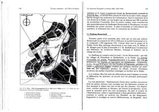 118 Formes urbaines : de l'îlot à la barre Le nouveau Francfort et Ernest May 1925-1930 119
réalisées_et le centre commercial récent de Norwpststnrlt contfedk ie-
projetjle May. Le terrain libre central est resté un no man's land, attaqué
par les franges non maîtrisées de l'urbanisation. Seul le traitement de la
rive droite de la Nidda, sur une largeur qui ne dépasse pas 500 m permet
de reconstituer l'ensemble. Pour en rendre compte, nous examinerons
plus particulièrement les Siedlungen Rômerstadt et Westhausen, en nous
attachant aux points suivants : le plan d'ensemble et l'articulation des
quartiers, le traitement des voies, le traitement des bordures.
Le^Siedjung Rômerstadt
Première partie d'un ensemble plus vaste qui ne sera pas achevé,
Rômerstadt est construit de 1927 à 1928 pour la société Gartenstadt A.G.
et comprend 1 220 logements (74). Comme dans tout le projet de la
Nidda, Ernst May participe directement à son étude avec H . Bôhm et
W. Bangert pour le plan d'ensemble et C H . Rudloff pour l'architecture
des bâtiments, les architectes Blattner, Schaupp et Schùster ont la
charge des écoles.
Le Siedlung est compris entre la route « In der Rômerstadt » qui relie
les villages de Praunheim et Hedderheim, et la Nidda. Le principe
d'ensemble est simple. Perpendiculairement à la route, une voie ^le
pénétration sur laquelle se regroupent les équipements : £OjTTmerçe£,
écoles. De part et d'autre, des rues bordées de logements, parallèles à la
'vàTIee'et légèrement étagees, coupées par quelques chemins qui ramè-
nenT-sur des esplanades plantées de tilleuls, formant belvédères
au-dessus des jardins maraîchers aménagés en bordure de la Nidda.
A ce schéma, May fait subir des déformations pour l'adapter au terrain
et différencier les quartiers, en accord avec les principes pittoresques
d'Unwin.
La voie pénétrante : Hadrianstrasse forme deux courbes successives
dont les parties internes sont occupées par des bâtiments continus en
face desquels le départ des rues se fait par des chicanes. Ces disposi-
tions, courbes opposées et chicanes, qui brisent la perspective, accen-
tuent le caractère privé des rues secondaires. De part et d'autre de
l'Hadrianstrasse, celles-ci appartiennent à deux géométries différentes :
continue et courbe au nord-est (im Heinfeld, an der Ringmauer),
fragmentée et rectiligne au sud-est (Mithrastrasse, im Burgfeld) : deux
 