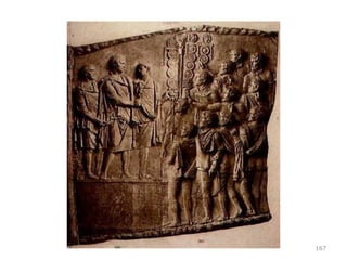 São representados vários tipos de cenas: combate,
paz, etc.
Descreve os aspetos geográficos, logísticos e políticos
da campanha militar
 