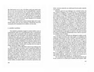 das elípticamente por la obra, del mismo modo que puede suce-
der con esas otras propiedades que son ejemplificadas o expresa·
das por todos los especimenes que cuentan como Uocuciones e
inscripciones -correctas- de la obra, según los criterios establecidos.
La variación entre las ilocuciones y las inscripciones en lo que se
ejemplifica o expresa mantiene, como hemos visto, un paralelismo
con la variación en la denotación entre ejemplos de un término
ambiguo o una palabra·indicador.
Todo este análisis técnico parece bastante lejano de la expe--
rienda estética, pero creo que comienza a vislumbrarse una cierta
concepción de la naruraleza de lo estético y de las anes.
3. ACCIÓN Y AcrITUD
Una tradición persistente imagina la actitud estética como la
contemplación pasiva de lo inmediatamente dado, la aprehensión
directa de lo que es presentado, libre de Olalquier conceptualiza·
ción, aislada de los ecos del pasado y de todas las amenazas y pro-
mesas del fururo, ajena, por tanto, a toda empresa. A base de ritos
purificadores de desimplicación y desinterpretaci6n, debemos bu,s.
car una visión prístina e inmaOllada del mundo. No creía necesa·
rio enumerar los errores ftlosóficos y los absurdos estéticos de es..
ta manera de pensar hasta que alguien llegó al punto de afirmar
que la actitud estética correcta ante un poema era la de mirar la
página impresa sin llegar a leerla.
Por el contrario, yo he defendido la idea de que debemos leer
un cuadro tanto como un poema, y que la experiencia estética es
dinámica y no estática. Ésta nos fuerza a ejercer discriminaciones
delicadas y discenúr relaciones sutiles, a identificar sistemas de SÚTI'
bolos, caracteres dentro de estos sistemas y lo que estos caracteres
denotan y ejemplifican, a interpretar obras y a reorganizar el mun· .
do a partir de las obras y las obras a partir del mundo. Tenemos
que utilizar gran parte de nuestra experiencia y muchas de nuestras
habilidades y éstas, a su vez, pueden verse transformadas por el en·
ruenrro estético. la -actitud· estética es incansable, exploradora, heu·
218
ñstica -se trata menos de una actitud que de una acción: creación
y re-creaciÓn.
Entonces ¿qué es lo que distingue esta actividad estética de
otra conducta inteligente como la percepción, el comportamiento
ordinario o la investigación científica? Una respuesta inmediata es
que lo estético no se ctirige a fmes prácticos, no está preocupado
por la defensa propia o la conquista, la adquisición de necesida-
des o lujos, ni la predicción o el control de la naturaleza. Pero aun
aceptando que la actitud estética desdeñe los objetivos prácticos,
lo cierto es que esta falta de objetivos no seña suficiente. La acti-
rud estética es inquisitiva y no adquisitiva o autopreservativa, pe-
ro no toda la investigación no-práctica es estética. Pensar que la
ciencia está motivada en último término por objetivos prácticos,
como demuestran los puentes, las bombas y el control de la naID-
raleza, es confundir la ciencia con la tecnología. La ciencia busca
el conocimiento sin fijarse en sus consecuencias prácticas y le preo-
cupa la predicdón no para guiar la conducta, sino para demostrar
la verdad. La investigación desinteresada abarca tanto la experien·
da científica como la estética.
A menudo se hacen esfuerzos por distinguir lo estttico en tér·
minos del placer inmediatO; pero aquí surgen y se multiplican los
problemas. Obviamente, la mera cantidad o intensidad del placer
no puede ser un aiterio. No está nada claro que un cuadro o un
poema produzca más placer que una prueba científica; y algunas
actividades humanas que no tienen nada que ver ni con la ciencia
ni con la estética proporcionan tanto placer que cualquier diferen·
cia en cantidad o grado de placer entre estos dos tipos de investi·
gación se volveria insignificante. La afirmación de que el placer e,s.
tttico es de una calidad diferente y superior se ha convertido en
una COartada tan transparente que no puede ser tomada en serio.
La otra sugerencia inevitable -la de que la experiencia esté·
tica no se distingue en absoluto por el placer, sino por una emo-
ción estética especia1- puede tirarse al cubo de la basura con el
resto de las explicaciones basadas en .viltudes latentes-.
Esto nos pennite llegar fácilmente a la sofISticada teoría de que
lo que cuenta no es el placer que se obtiene, sino el placer -obje-
219
 