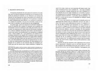 2. REQUISITOS SINTÁcncos
El esquema de símbolos de cada sistema de notación es la nota-·
ción, pero no tooos los sistemas de símbolos con un esquema de no-
tadón son sistemas de notación. 1.0 que diferencia a los sistemas de
noradón de otros sisremas son cienas características de la reladón en-
tre el esquema notadonal y su aplicación. Por lo general, la -notación.
se utiliza indistintamente para referirse a un .esquema de nOtación. o
a un ..sistema de notaci6fl. y en pos de la brevedad, ruando el con-
texto evite la confusión, me aprovecharé de esta ambigOedad
En primer lugar: ¿qu~ es un esquema de notación' Cualquier es-
quema de símbolos que consista en caraaeres, por lo general con
determinado modo de combinarse entre ellos para fonnar otros ca-
racteres. Los caracteres son dertas dases de ilocudones, inscripcio-
nes o marcas. (Utilizaré: .inscripción. para incluir a las ilocudones, y
·marca- para incluir a las inscripdones; una inscripción es cualquier
marca -visual, auditiva, etc.-' que pertenezca a un carácterJ la ca-
racteristica esencial de un carácter de la flQladÓll es que sus miem-
bros pueden intercambiarse libremente sin ningún efecto sintáaico;
0, de forma más Urerat (dado que las marcas en sí rara vez se mue-
ven o son intercambiadas), que todas las inscripciones de un carác-
ter dado son sintácticameme equivalentes. En roas palabras, ser un
ejemplo de un carácter en una notadón debe ser condidón sufi-
ciente para que las marcas sean -copias au[~nticaSo o replicas~ las
puede $llwx este caphulo o leerlo por encima Ycspctat entender 101 prtldplol que se
exponen aquí ~ de las aplicadoncs y la5 i1USU3doncs que aparecen en los eo.pí-
1.110$ poasteIiolll::5.
l L:a distinci6n t:nlJe el -cipo- Yb ejemplares- de una palabra fue puestI de micve
por Peiroe; v!ase CoII«Ied Popenc{Oo.StI"." Pr/~ vol. IV, C. Ha!t:shome y P. WcisI
(eornps.), Cambridge, ~, tb.tvwd Unlvecsiry Ptess, 19n. pig. 423. Slipo es el urWer-
uJ o c:IaSJe del cual la5 marcas son ejemplos o nUembros. Aunque en elle LeXlO hablo de
un a.rkter en cuanto cbse de marcas, lo hago utiliundo un vocabubño WormaI ~ ~
sultl adrni$iblc sólo porque puede U1lducir5c fX:ilmente a un lenguaje mis acq:obIe..PIe-
flero obviar el lipo (v!ase SA, ¡xI85- 354?6() y uaw los supuestos ejcmplatc:s de un 11110
como ~/lUlS los unos de los otros. Una InfCripc:iOn no ~e por qu! ser un duplicado
exaao de QUa pan ser una ltplica O una copla vetdadera; de hecho, por lo general ~ ais-
te nlng(m grado de semej~nza n«e$arlO Osuficiente para b replicadOn. V&nsc los ejem-
pIos que comento más adebnte en este mismo apanado.
126
unas de las roas, °para que sean transcritas del mismo modo. Una
copia verdadera de una copia verdadera de... una copia verdadera
de una inscripción x siempre deI:>en ser una copia verdadera de x
Si la relación de ser una copia verdadera no es transitiva, el propó-
sito fundamental de la noración quedará t:nmcado. La sepanci6n que
se requiere entre los caracteres -y por tanto, entre las partituras- se
perderá a menos que se preserve la identidad en Q1aJquier cadena
de copias verdaderas.
Por tanto, una condición necesaria para la notad6n será la in·
diferencia*tie*Carácter entre los diferentes ejemplos de cada ca-
ráerer. Dos marcas serán indiferentes en cuanto a su carácter si ca-
da una de ellas constituye una inscripción (es decir, pertenece a
un carácter) y ninguna de ellas pertenece a un carácter al que no
pertenezca la otra. la indiferencia-de-carácter es una lipica relación
de equivalencia: reflexiva, sim~rrica y transitiva. En una notación,
el carácter es la clase más exhaustiva de inscripciones indiferentes-
de-carácter; es decir, se trata de una clase de marcas en la que dos
marcas Q1aJesquiera serán indiferentes-de-carácter, y en la que nin-
guna marca fuera de la clase será indiferente-de-carácter con cada
miembro de ella. En síntesis, el carácter en una nOtad6n es una
clase de abstracción4
de indiferencia-de-carácter entre las in.scrip-
d ones: En consecuenda, ninguna marca podr:i pertenecer a más
de un carácter.
El hecho de que los caracteres estén disyuntos podría parecer
menos importante o llamativo, pero es del todo esencial, y creo
que constituye una c:aJacterística destacable de la notación. Es esen-
ciaLpor las razones que ya hemos detallado. Supongamos, por
4. En b. terminologb de Rudotf Camap (Der ~ Aujbau Mr Welt, Betin, Wdl.
lueis-Verbg, 1928, pig. 102, uadocd6n al ingIts de R. A. Geotse, n.Lqzkal SlmClu,.. c{
~ Wbrldond Pwudcpoblfnu in Pbilo«Jpby, Berkdcy, Univasky dCaJil'omia Press, 1967,
pis- 119) un ({rr;u/o de slmfNtud[simflority<lrcld de R e¡ una duc uJ que: 1) a<b dos
miembros forman un par.~ y 2) ning6n I'IO-mlembro forma un par-R con a<b 1Ilienixo.
Cuando R, como en el aso de arriba, es una relación de equivalencia, un circulo de sImi.
UIUd de R se Ibtnarlo una c~ de Db#n;¡"ldn de R. N"mgún l'IO-aUembro de una dase-dc-
ab,sncdón fomu. un par-R con aIg11n miembro; dado que b.I relaciones de equivalencia
SOn t:aNldvas, un no-miembro que formara un par-Rcon un miembro form2rl:¡ un par-R
con cada miembro, infringiendo b oondldOn 2.
127
 