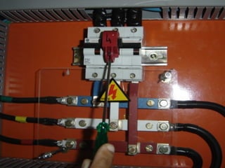 NR-10 – Segurança em Instalações e Serviços em Eletricidade
 