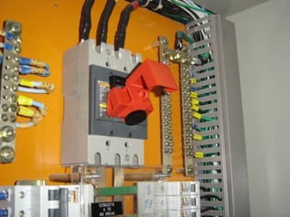 NR-10 – Segurança em Instalações e Serviços em Eletricidade
 