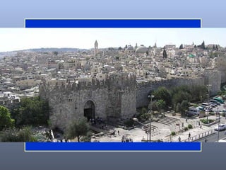 Lle gó a Jerusalén e intentaba juntarse con los discípulos; pero todos le tenían miedo, no creyendo que fuese discípulo. Entonces Bernabé le tomó y le presentó a los apóstoles y les contó cómo había visto al Señor en el camino y que  le había hablado y cómo había predicado con valentía en Damasco en el nombre de Jesús. Andaba con ellos por Jerusalén, predicando valientemente en el nombre del Señor. Hablaba también y discutía con los helenistas; pero éstos intentaban matarle. Los hermanos, al saberlo, le llevaron a Cesarea y le hicieron marchar a  Tarso  (Hch 9,26-30) 