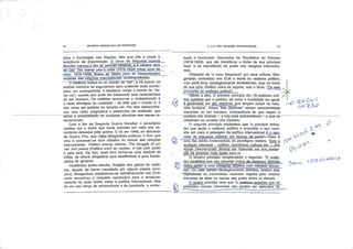 GILREnTO MARCOS ANTÔNIO RODRIGUES
tuíra a Sociedade das Nações, fato que pôs a pique a
existência da organização. O início da Segunda Queira—
Mundial marcou;o fim do período idealista,jta.célebre obra__
de Carr The twêntyyear's crisis (1919-1939) (Vinte anos de
crise: 19l9-1939]Jlrjçoij_as_bas"ês paraasjnterpretações
realistas das relações internacionais contempof5nêas7
O realisrTÍõTnsere-se no mundo do "serrãTrTbuscar na
análise histórica os argumentos para sustentar suas convic
ções; em contrapartida, o idealismo roalça o mundo do "de
ver, ser", aquele que pode ser instaurado pela racionalidade
do ser humano. Os realistas avocam-se o conhecimento e
a visão fidedigna da realidade - do jeito que o mundo é, e
não como ele poderia ou deveria ser. Por Isso desenvolve
ram uma visão pragmática e pessimista da realidade, que
~exclürã~põssi5iIÍdade~de~condutas altruístas-dos-atores-in-—
ternaclonals.
Com o fim da Segunda Guerra Mundial, o paradigma
realista era o único que havia sobrado em meio aos es
combros deixados pela guerra. E foi em 1948, no alvorecer
da Guerra Fria, que Hàns.MõfgèhthaU: publicou o livro que
viria a converter-se num clássico do estudo das relações
internacionais: Po////cs among nations. The struggle of po
wer and peace (Política entre as nações. A luta pelo poder
e pela paz). De fato, esse livro tornou-se uma espécie de
bíblia, de leitura obrigatória para acadêmicos e para funcio
nários de governo.
Acadêmico judeu-alernão, foragido das garras do nazis
mo, depois de haver transitado por alguns países euro
peus, Morgenthau estabeleceu-se definitivamente nos EUA,
onde encontrou o respaldo necessário para o amadure
cimento de suas idéias sobre a política internacional. Mas
foi em seu berço de adolescência e de juventude, a contur-
O Q'JS SAO RELAÇÕES INTERNACIONAIS
0
bada e fascinante Alemanha da República de Weimar
(1919-1933), que ele identificou a fonte de sua principal
tese: a da importância do poder nas relações internacio
nais.
Chamado de "o novo Maquiavel" por seus críticos, Mor
genthau consolidou nos EUA a teoria do realismo político,
cujo perfil.ficou ontologlcamente estabelecido, logo no início
de sua obra .Política entre as nações, sob o título: "Os seis .,
princípios dò realismo político'1. _
Vamos a eles. O primeiro princípio diz: "0 realismo poli- /
tico sustenta que a política, tal como a sociedade em geral,
é;,'gÓvérnada por leis objetivas que lançam raízes na natu
reza riumanan. Essas "leis objetivas" seriam características •
Inerentes ao ser humano, comparávois às que regem a
conduta dos animais —a luta pela sobrevivência - e qUô sé
refletiriam na conduta dos Estados.
O segundo princípio estabelece que "o principal indica
dor que ajuda o realismo político a encontrar o seu cami
nho em meio à paisagem da política internacional é o con
ceito de interesse definido em termos dP podacSr-Essa é
uma das idéias fundamentais do paradigma realista. Todo e
qualqueMnteresse - p^Jítico^econômiç^J^uJtujaiT.etc.,^_dps
atores_^internacionais deveria_se.r,traduzido,eirj...s.ua„prele,n-
sãõjde^lMnçar^ais^ .si,
O terceiro princípio complementa o segundo: "O realis-
nhp; considerar;que seu çgncelto-chave de Interesse definido
como; poder é uma categoria objetiva corri vàlidàde^únivér-
saj".: Ou seja, países ideologicamente distintos, fossem eles
capitalistas ou comunistas, estariam regidos pelo mesmo
interesse de obter ou Rianter seu poder sobre os demais.
O quarto princípio reza que "o rgalismo_5ustenta que os
princípios morais universais não podem ser aplicados as
©-
@
(W
o
r^
Qo o
c^-
3^^-
k0&qOo^P
 