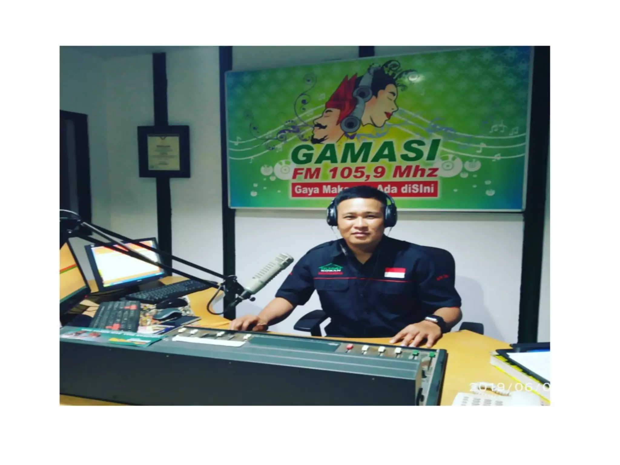 100 Berita Rumah Koran