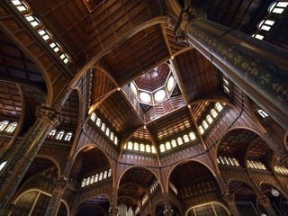 BASILICA INTERIORBASILICA INTERIOR
 