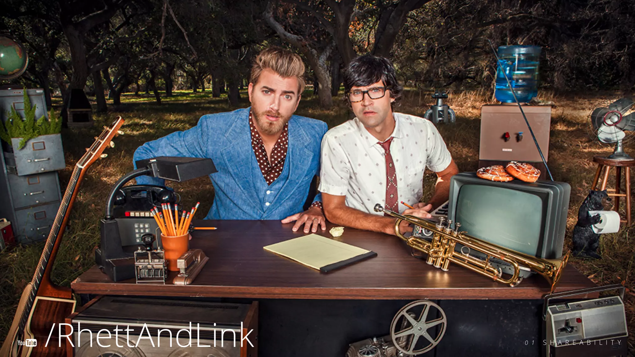 /RhettAndLink 0 1 S H A R E A B I L I T Y
 