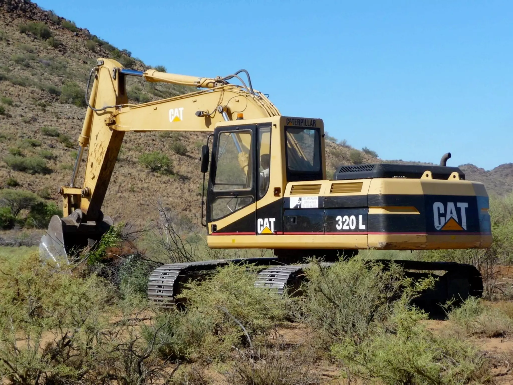 Appropriate hardware choices




                       Your customer wants you to dig a 3km trench
www.mobotix.com




                                        MOBOTIX AG • The HiRes Video Company • Sydney, Australia • www.mobotix.com
 