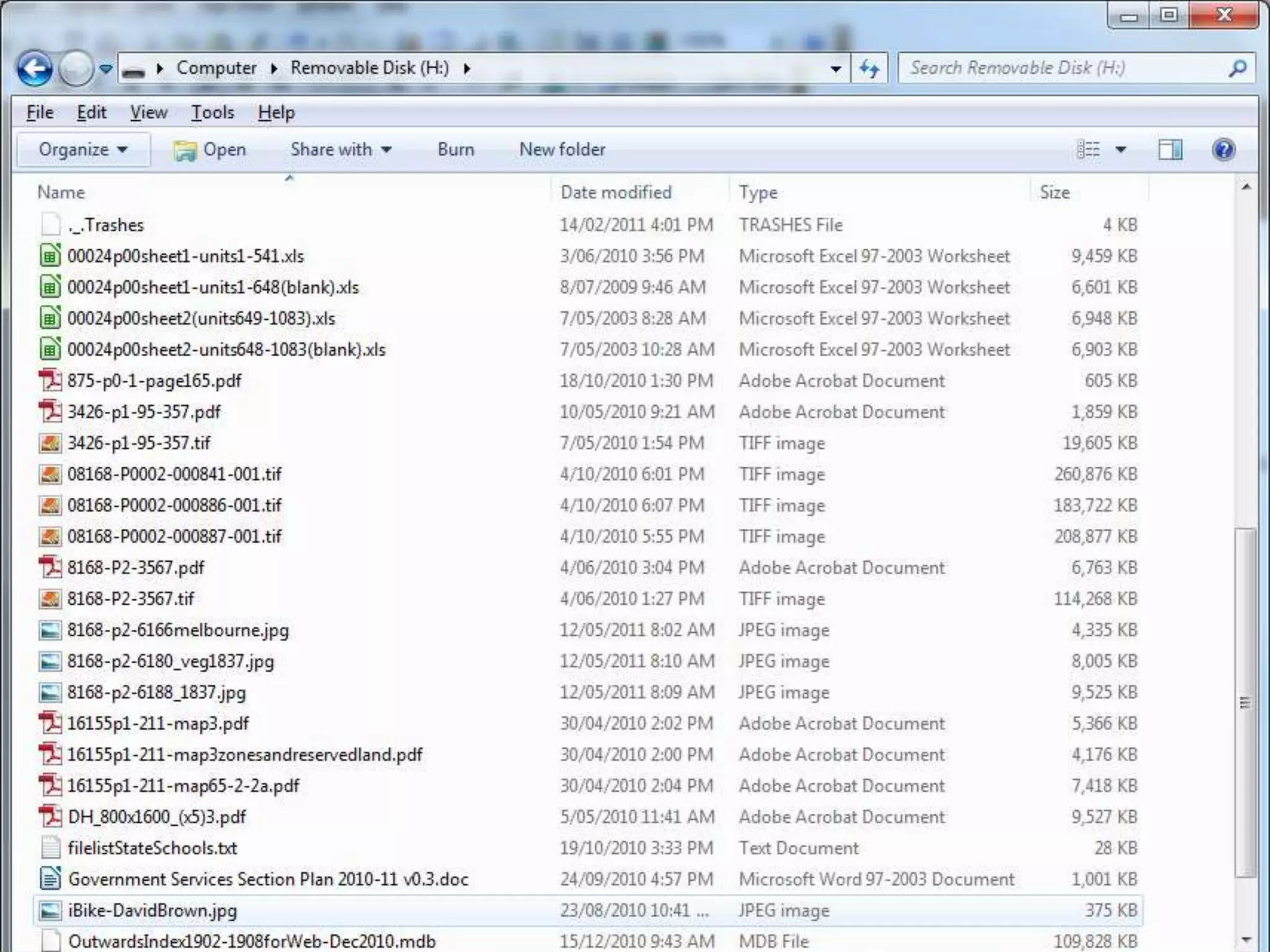 Digital Preservation 
Hardware failure 
• backups, offsite preferably 
• understand the limits of the storage 
technology 
• checksums – or just look at your images every 
so often 
 