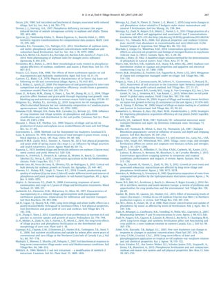 Doran, J.W., 1980. Soil microbial and biochemical changes associated with reduced
tillage. Soil Sci. Soc. Am. J. 44, 765–771.
Drevon, J.-J., Hartwig, U.A., 1997. Phosphorus deﬁciency increases the argon-
induced decline of nodule nitrogenase activity in soybean and alfalfa. Planta
201, 463–469.
Egozcue, J.J., Pawlowsky-Glahn, V., Mateu-Figueras, G., Barcelo-Vidal, C., 2003.
Isometric logratio transformations for compositional data analysis. Math. Geol.
35, 279–300.
Farmaha, B.S., Fernandez, F.G., Nafziger, E.D., 2012. Distribution of soybean roots,
soil water, phosphorus and potassium concentrations with broadcast and
subsurface-band fertilization. Soil Sci. Soc. Am. J. 76, 1079–1089.
Fenta, B.A., Beebe, S.E., Kunert, K.J., Burridge, J.D., Barlow, K.M., Lynch, J.P., Foyer, C.H.,
2014. Field phenotyping of soybean roots for drought stress tolerance.
Agronomy 4, 418–435.
Fernandez, M.C., Rubio, G., 2015. Root morphological traits related to phosphorus-
uptake efﬁciency of soybean, sunﬂower, and maize. J. Plant Nutr. Soil Sci. 178,
807–815.
Francis, G.S., Fraser, P.M., 1998. The effects of three earthworm species on soil
macroporosity and hydraulic conductivity. Appl. Soil Ecol. 10, 11–19.
Gantzer, C.J., Blake, G.R., 1978. Physical characteristics of Le Sueur clay loam soil
following no-till and conventional tillage. Agron. J. 70, 853–857.
Ge, Z., Rubio, G., Lynch, J.P., 2000. The importance of root gravitropism for inter-root
competition and phosphorus acquisition efﬁciency: results from a geometric
simulation model. Plant Soil 218, 159–171.
Guan, D., Al-Kaisi, M.M., Zhang, Y., Duan, L., Tan, W., Zhang, M., Li, Z., 2014. Tillage
practices affect biomass and grain yield through regulating root growth: root-
bleeding sap and nutrients uptake in summer maize. Field Crops Res.157, 89–97.
Helgason, B.L., Walley, F.L., Germida, J.J., 2010. Long-term no-till management
affects microbial biomass but not community composition in Canadian prairie
agroecosytems. Soil Biol. Biochem. 42, 2192–2202.
Holanda, F.S.R., Mengel, D.B., Paula, M.B., Carvaho, J.G., Bertoni, J.C., 1998. Inﬂuence
of crop rotations and tillage systems on phosphorus and potassium
stratiﬁcation and root distribution in the soil proﬁle. Commun. Soil Sci. Plant
Anal. 29, 2383–2394.
Hussain, I., Olson, K.R., Ebelhar, S.A., 1999. Impacts of tillage and no-till on
production of maize and soybean on an eroded Illinois silt loam soil. Soil Tillage
Res. 52, 37–49.
Instruments, L., 2008. Methods List for Automated Ion Analyzers. Loveland CO.
Isaac, R., Johnson, W., 1976. Determination of total nitrogen in plant-tissue, using a
block digestor. J. Assoc. Off. Anal. Chem. 59, 98–100.
Javeed, H.M.R., Zamir, M.S.I., Tanveer, A., Yaseen, M., 2013. Soil physical properties
and grain yield of spring maize (Zea mays L:) as inﬂuence by tillage practices
and mulch treatments. Cercet. Agron. Mold 46, 69–75.
Kapusta, G.,1979. Seedbed tillage and herbicide inﬂuence on soybean (Glycine max)
weed control and yield. Weed Sci. 520–526.
Kassam, A., Friedrich, T., Derpsch, R., Lahmar, R., Mrabet, R., Basch, G., González-
Sánchez, E.J., Serraj, R., 2012. Conservation agriculture in the dry Mediterranean
climate. Field Crops Res. 132, 7–17.
Keisuke Sato, M., Veras de Lima, H., Oliveira, P.D., de Rodrigues, S., 2015. Critical soil
bulk density for soybean growth in Oxisols. Int. Agrophys. 29, 441–447.
Khaswa, S.L., Dubey, R.K., Singh, S., Tiwari, R.C., 2014. Growth, productivity and
quality of soybean [Glycine max (l) Merrill) under different levels and sources of
phosphorus and plant growth regulators in sub humid Rajasthan. Afr. J. Agric.
Res. 9, 1045–1051.
Légère, A., Stevenson, F.C., Ziadi, N., 2008. Contrasting responses of weed
communities and crops to 12 years of tillage and fertilization treatments. Weed
Technol. 22, 309–317.
Lachnicht, S.L., Parmelee, R.W., McCartney, D., Allen, M., 1997. Characteristics of
macroporosity in a reduced tillage agroecosystem with manipulated
earthworm populations: implications for inﬁltration and nutrient transport.
Soil Biol. Biochem. 29, 493–498.
Lal, R., Logan, T.J., Fausey, N.R., 1989. Long-term tillage and wheel trafﬁc effects on a
poorly drained Mollic Ochraqualf in northwest Ohio. 1. Soil physical properties,
root distribution and grain yield of corn and soybean. Soil Tillage Res. 14,
341–358.
Li, H., Zhang, F., Shen, J., 2012. Contribution of root proliferation in nutrient-rich soil
patches to nutrient uptake and growth of maize. Pedosphere 22, 776–784.
Li, H., Mollier, A., Ziadi, N., Shi, Y., Parent, L.-É., Morel, C., 2016. The long-term effects
of tillage practice and phosphorus fertilization on the distribution and
morphology of corn root. Plant Soil 1–18.
Lupwayi, N.Z., Clayton, G.W., O’Donovan, J.T., Harker, K.N., Turkington, T.K., Soon, Y.
K., 2006. Soil nutrient stratiﬁcation and uptake by wheat after seven years of
conventional and zero tillage in the Northern Grain belt of Canada. Can. J. Soil
Sci. 86, 767–778.
Madejón, E., Moreno, F., Murillo, J.M., Pelegrín, F., 2007. Soil biochemical response to
long-term conservation tillage under semi-arid Mediterranean conditions. Soil
Tillage Res. 94, 346–352.
Mehlich, A., 1984. Mehlich-3 soil test extractant – a modiﬁcation of mehlich-2
extractant. Commun. Soil Sci. Plant Anal. 15, 1409–1416.
Messiga, A.J., Ziadi, N., Plenet, D., Parent, L.-E., Morel, C., 2010. Long-term changes in
soil phosphorus status related to P budgets under maize monoculture and
mineral P fertilization. Soil Use Manag. 26, 354–364.
Messiga, A.J., Ziadi, N., Angers, D.A., Morel, C., Parent, L.-E., 2011. Tillage practices of a
clay loam soil affect soil aggregation and associated C and P concentrations.
Geoderma 164, 225–231. doi:http://dx.doi.org/10.1016/j.geoderma.2011.06.014.
Micucci, F.G., Taboada, M.A., 2006. Soil physical properties and soybean (Glycine
max: merrill) root abundance in conventionally-and zero-tilled soils in the
humid Pampas of Argentina. Soil Tillage Res. 86, 152–162.
Muchabi, J., Lungu, O.I., Mweetwa, A.M., 2014. Conservation agriculture in Zambia:
effects on selected soil properties and biological nitrogen ﬁxation in soya beans
(Glycine max (L.) Merr). Sustain. Agric. Res. 3, 28–36.
Murphy, J., Riley, J.P.,1962. A modiﬁed single solution method for the determination
of phosphate in natural waters. Anal. Chim. Acta 27, 31–36.
Myers, D.B., Kitchen, N.R., Sudduth, K.A., Sharp, R.E., Miles, R.J., 2007. Soybean root
distribution related to claypan soil properties and apparent soil electrical
conductivity. Crop Sci. 47, 1498–1509.
Nunes, M.R., Denardin, J.E., Pauletto, E.A., Faganello, A., Pinto, L.F.S., 2015. Mitigation
of clayey soil compaction managed under no-tillage. Soil Tillage Res. 148,
119–126.
Peigne, J., Vian, J.-F., Cannavacciuolo, M., Lefevre, V., Gautronneau, Y., Boizard, H.,
2013. Assessment of soil structure in the transition layer between topsoil and
subsoil using the proﬁl cultural method. Soil Tillage Res. 127, 13–25.
Pittelkow, C.M., Linquist, B.A., Lundy, M.E., Liang, X., Van Groenigen, K.J., Lee, J., Van
Gestel, N., Six, J., Venterea, R.T., Van Kessel, C., 2015. When does no-till yield
more? A global meta-analysis. Field Crops Res. 183, 156–168.
Qin, R.J., Stamp, P., Richner, W., 2005. Impact of tillage and banded starter fertilizer
on maize root growth in the top 25 centimeters of the soil. Agron. J. 97, 674–683.
Qin, R., Stamp, P., Richner, W., 2006. Impact of tillage on maize rooting in a Cambisol
and Luvisol in Switzerland. Soil Tillage Res. 85, 50–61.
Ramaekers, L., Remans, R., Rao, I.M., Blair, M.W., Vanderleyden, J., 2010. Strategies
for improving phosphorus acquisition efﬁciency of crop plants. Field Crops Res.
117, 169–176.
Richards, J.H., Caldwell, M.M., 1987. Hydraulic lift: substantial nocturnal water
transport between soil layers by Artemisia tridentata roots. Oecologia 73,
486–489.
Rupela, O.P., Toomsan, B., Mittal, S., Dart, P.J., Thompson, J.A., 1987. Chickpea
Rhizobium populations: survey of inﬂuence of season, soil depth and cropping
pattern. Soil Biol. Biochem. 19, 247–252.
SAS Institute, 2010. SAS OnlineDoc Version 9 3. SAS Institute Inc., Cary, N.C., USA.
Sainju, U.M., Singh, B.P., Whitehead, W.F., 2005. Tillage, cover crops, and nitrogen
fertilization effects on cotton and sorghum root biomass carbon, and nitrogen.
Agron. J. 97, 1279–1290.
Scopel, E., Triomphe, B., Affholder, F., Da Silva, F.A.M., Corbeels, M., Xavier, J.H.V.,
Lahmar, R., Recous, S., Bernoux, M., Blanchart, E., de Carvalho Mendes, I., 2013.
Conservation agriculture cropping systems in temperate and tropical
conditions, performances and impacts. A review. Agron. Sustain. Dev. 33,
113–130.
Sheng, M., Lalande, R., Hamel, C., Ziadi, N., Shi, Y., 2012. Growth of corn roots and
associated arbuscular mycorrhizae are affected by long-term tillage and
phosphorus fertilization. Agron. J. 104, 1672–1678.
Smucker, A., McBurney, S., Srivastava, A.,1982. Quantitative separation of roots from
compacted soil proﬁles by the hydropneumatic elutriation system. Agron. J. 74,
500–503.
Soane, B.D., Ball, B.C., Arvidsson, J., Basch, G., Moreno, F., Roger-Estrade, J., 2012. No-
till in northern, western and south-western Europe: a review of problems and
opportunities for crop production and the environment. Soil Tillage Res. 118,
66–87.
Vanhie, M., Deen, W., Lauzon, J.D., Hooker, D.C., 2015. Effect of increasing levels of
maize (Zea mays L.) residue on no-till soybean (Glycine max Merr.) in Northern
production regions. A review. Soil Tillage Res. 150, 201–210.
Zia, M.S., Amin, R., Aslam, M., et al, 1988. Plant tissue concentration and uptake of
phosphorus by maize as affected by levels of fertilization. Pak. J. Agric. Res. 9,
335–338.
Ziadi, N., Bélanger, G., Cambouris, A.N., Tremblay, N., Nolin, M.C., Claessens, A., 2007.
Relationship between P and N concentrations in corn. Agron. J. 99, 833–841.
Ziadi, N., Angers, D.A., Gagnon, B., Lalande, R., Morel, C., Rochette, P., Chantigny, M.H.,
2014. Long-term tillage and synthetic fertilization affect soil functioning and
crop yields in a corn–soybean rotation in eastern Canada. Can. J. Soil Sci. 94,
365–376.
Zobel, R.W., Kinraide, T.B., Baligar, V.C., 2007. Fine root diameters can change in
response to changes in nutrient concentrations. Plant Soil 297, 243–254.
da Costa, C.H.M., Crusciol, C.A.C., 2016. Long-term effects of lime and
phosphogypsum application on tropical no-till soybean–oat–sorghum rotation
and soil chemical properties. Eur. J. Agron. 74, 119–132.
de Assis Valadao, F.C., dos Santos Weber, O.L., Valadao Junior, D.D., Scapinelli, A.,
Deina, F.R., Bianchini, A., 2015. Phosphosrus fertilization and soil compaction:
soybean and maize root system and soil physical properties. Rev. Bras. Ci. Solo
39, 243–255.
H. Li et al. / Soil  Tillage Research 165 (2017) 258–267 267
 