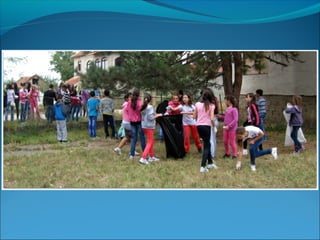 16.9.13.АКЦИЈА УРЕЂИВАЊА ШКОЛСКОГ ДВОРИШТА