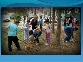 16.9.13.АКЦИЈА УРЕЂИВАЊА ШКОЛСКОГ ДВОРИШТА