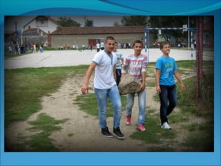 16.9.13.АКЦИЈА УРЕЂИВАЊА ШКОЛСКОГ ДВОРИШТА