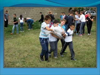 16.9.13.АКЦИЈА УРЕЂИВАЊА ШКОЛСКОГ ДВОРИШТА