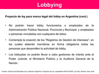 Film: Gracias por fumar
Nick Naylor (Aaron Eckhart), portavoz jefe de las grandes
tabaqueras, se gana la vida defendiendo los derechos de
los fumadores y los fabricantes de tabaco en la cultura
neopuritana tan en boga hoy en día.
Nicke se enfrenta a los fanáticos de la salud que desean
prohibir el tabaco y a un oportunista senador que
pretende poner etiquetas con la palabra veneno en las
cajetillas de cigarrillos. Emprende una ofensiva de
relaciones públicas, refutando los peligros de los
cigarrillos en programas de televisión y contratando a un
agente en Hollywood (Rob Lowe) para que promueva el
hábito de fumar en las películas.
 