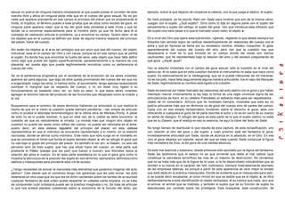 sexual no podría de ninguna manera compararse al que puede probar el corredor de esta
marcha libre y altiva en ninguna parte más que en el cuerpo del goce sexual. No es por
nada que aparece prevalente en ese campo el principio del placer que es propiamente el
límite, el tropiezo, el término puesto a toda prueba que se sitúa como exceso de goce, en
ninguna parte aparece mejor que la ley del goce esta sometida a este límite y que es
donde va a encontrar especialmente para el hombre tanto ya que he dicho para él el
complejo de castración articula el problema, va a encontrar su campo. Quiero decir, el de
los objetos que en el cuerpo se definen por estar de alguna manera respecto del principio
del placer, fuera del cuerpo.
Ahí están los objetos a; el a es tan ambigüo que por poco que sea del cuerpo, del objeto
individual, esta en el campo del Otro y con causa, porque es en ese campo que se perfila
el sujeto. Es donde hay que encontrar la huella del seno, este objeto que hace falta definir
como algo que puede ser ligado superficialmente, parasitariamente a la manera de una
placenta; así queda algo que puede legítimamente revindicar como su pertenencia el
cuerpo del niño.
Se ve la pertenencia enigmática por el accidente de la evolución de los seres vivientes,
aparece así para algunos, que algo de ellos queda proviniendo del cuerpo del ser que los
a engendrado; luego los otros, lo hemos dicho, el excremento, tengo apenas necesidadde
subrayar lo marginal que es respecto del cuerpo, y no sin estar muy ligado a su
funcionamiento es bastante claro ver, en todo su peso, lo que estos seres vivientes
agregan al dominio natural del producto de las funciones que designado como la mirada y
la voz.
Busquemos para el primero de estos términos habiendo ya articulado lo que implica el
hecho de que en la visión la cuestión quede siempre pendiente —tan simple de articular
como lo prueba el abordaje fenomenológico de la última obra de Merleau-Ponty. A pesar
de todo no se lo puede resolver, lo que en esta raíz de lo visible se debe encontrar: la
cuestión de que es radicalmente la mirada. La mirada más que ningún otro objeto en
cuestión no puede ser asida como reflejo del cuerpo, no puede ser retomada en el alma,
quiero decir, en esta estesia regulatriz del principio del placer, en esta estesia
representativa en que el individuo se encuentra representado a sí mismo, en la relación
narcisista, donde se afirma como individuo. Este resto que sólo surge en el momento en
que es concebido el límite que funda al sujeto llamado objeto a, ahí se refugio el goce que
no cae bajo el golpe del principio del placer. Es también el ser ahí, el Dasein, no sólo del
perverso sino de todo sujeto, que hay que situar fuera del cuerpo, en esta parte que
presiente el Filebo (pasaje que les pedí que fueran a buscar) que Sócrates llama la
relación del alma al cuerpo. Es en esta parte anestésica en la que el goce gira como lo
muestra la estructura de la posición del sujeto en dos términos ejemplares,definidoscomo
sádicos y masoquistas para proveerle esta vía de acceso.
¿Tengo necesidad de evocar la marioneta más elemental que podamos imaginar del acto
sádico?. Casi desde que el comienzo tengo mis garantías que les pido tomar, les pido
detenerse en otra cosa que los que les he dicho vacilantes sobre los bordes de la neurosis
cualquier fantasma de este orden puede despertar en ustedes cierta empatía, no se trata
de comprender cuán turbadora puede ser la práctica imaginada o no. Se trata de articular
lo que nos evitará plantear cuestiones sobre la economía de la función del dolor, por
ejemplo, sobre la que dejaron de romperse la cabeza, con la que juega el sádico: el sujeto.
No haré prosapia, ya he escrito Kant con Sade para mostrar que son de la misma vaina.
Juegan con el sujeto. ¿Qué sujeto?. Diría como lo dije en alguna parte con el sujeto del
pensamiento o sujeto del vértigo, el sujeto del goce. Ven que introduce esta inflexión que
del sujeto nos hace pasar a lo que el marcado como resto, el objeto a.
Es a nivel del Otro que opera esta subversión, rigiendo, reglando lo que desde siempre los
filósofos han sentido digno de calificar desdeñosamente de relaciones del cuerpo con el
alma y que en Spinoza se llama por su verdadero nombre, titilateo, cosquilleo. Él goza
aparentemente del cuerpo del cuerpo del otro, pero ven que la cuestión hay que
desplazarla a nivel de lo que formulé en un campo donde las cosas son menos
cautivantes, que he representado bajo la relación del amo y del esclavo preguntando de
qué goza. ¿Aquél goza?.
Ven la relación inmediata con el campo del goce sexual; sólo la cuestión en el nivel del
sádico es: él no sabe que en esta cuestión deviene el instrumento no sabe que hace como
sujeto. Es esencialmente en la Verleugnung, que se lo puede interpretar de mil maneras,
no se los pido. Hace falta seguramente alguna manera articulante, fue el caso del Marqués
de Sade, legítimamente su nombre está ligado a la cuestión.
Sade es esencial por haber marcado las relaciones del acto sádico con el goce y por haber
intentado marcar irrisoriamente la ley bajo la forma de una regla universal digna de las
articulaciones de Kant, en su célebre Franceses un esfuerzo más para ser republicanos...
objeto de mi comentario. Artículo que he mostrado siempre, mostraba que esta ley no
podría articularse más que en términos no de goce del cuerpo sino de partes del cuerpo.
Cada uno en ese estado fantasmático fundando sobre el derecho al goce, cada uno
ofreciendo a cualquiera el goce de tal parte (escribe el autor y no es en vano) de su cuerpo
en señal de designo. El refugio del goce es esta parte de la que el sujeto sádico no sabe
que es su Dasein, que él realiza en eso su esencia, he aquí la clave del texto de Sade.
No tengo tiempo de rearticular lo que resulta de esta captura, de esta reclasificación, uno
con relación al otro del goce y del sujeto; y cuán próximo está del fantasma el goce,
inmediatamente articulado por Sade, donde se alcanza en lo absoluto, en el Otro. En ese
Uno el goce dejados sin soporte, aquel del que se trata cuando Sade construye la figura
más verdadera de Dios, la del goce de una maldad absoluta.
De este mal esencial y soberano, desde entonces sólo aportado por la lógica del fantasma,
Sade les testimonia que el sádico no es que sirviente que debe al mal radical (que
constituye la naturaleza terrorífica) las vías de un máximo de destrucción. No olvidemos
que no se trata más que de la lógica de la cosa; si la he desarrollado indicándoles que se
remiten a su fuente en el carácter tan fútil, bufonesco, siempre miserablemente abortado
de las empresas sádicas, es porque a partir de esta apariencia se verá mejor la verdad
que está dada en la práctica masoquista. Donde es evidente que el masoquista para salir,
si se puede decir escaparse, al único rincón en que es asible que es el objeto a, se libra
deliberadamente a esta identificación al objeto rechazado; él es menos que nada, aún que
el animal, el animal que se maltrata, y también el sujeto que de su función de sujeto ha
abandonado por contrato todos los privilegios. Esta búsqueda, esta construcción, de
 