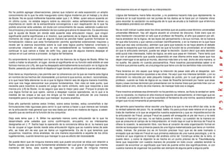 No he podido agregar observaciones, pienso que notaron en esta exposición un amplio
conocimiento de lo que ha sido inaugurado como lógica moderna por el trabajo y la obra
de Boole. No es quizá indiferente hacerles saber que J. A. Miller, quien estuvo ausente en
mi último curso, no estaba seguro sobre su elección; estos señalamientos tienen su
importancia en razón de la extraordinaria convergencia o aún reaplicación de lo que ha
podido anunciar ante ustedes, sin duda con conocimiento de causa, sabiendo cuales son
los principios y los axiomas alrededor de los cuales gira ahora mi desarrollo. Es asombroso
que la ayuda de Boole (en donde está ausente esta articulación mayor, que ningún
significante podría significarse a sí mismo), que partiendo de la lógica de Boole, de este
momento de viraje en el cual de alguna manera se percibe haber querido formalizar la
formalización clásica que esta formalización permita aportarles extensiones mayores y
revele ser la esencia escondida sobre la cual esta lógica podría haberse orientado y
construirse creyendo en algo que no era verdaderamente su fundamento, creyendo
continuar lo que vamos a tratar de ceñir hoy, para que de alguna manera despejar el
campo en el cual vamos a proceder, la lógica del fantasma.
Es sorprendente la comodidad con la cual de los blancos de la lógica de Boole, Miller ha
vuelto a hallar la situación, el lugar, donde el significante en su función está elidido en ese
famoso menos uno (-1), del que ha despejado admirablemente la exclusión en la lógica de
Boole; pasando por esta elisión él dejaba el lugar donde yo articulaba lo que se sitúa aquí.
Esto tiene su importancia y les permite asir la coherencia con la que se inserta esta lógica
en nombre de los hechos del inconsciente y si somos lo que somos, es decir, racionalistas,
a lo que hace falta atenerse no es a que la lógica interior sea de alguna manera invertida,
sino que nos haga reencontrar sus propios fundamentos. Han visto en este punto, que
necesita para nosotros la puesta en juego de cierto símbolo, esto que responde a ese
menos uno (-1) de Boole, no es seguro que sea lo mejor para usar. Porque lo propio de
una lógica formal es que opere, vamos a despejar nuevos operadores, es lo que a la
medida de las orejas a las que me dirigía ya he tratado de articular de una manera
manejable para lo que había aquí que manejar: la praxis analítica.
Este año partiendo sobres estos límites, sobre estos bordes, estoy constreñido a dar
formulaciones más rigurosas para cernir lo que vamos a hacer y que merece ser tomado
en la articulación más general que nos sea dada por ahora en materia de lógica, a saber:
aquello que se centra en la función de los conjuntos.
Dejo este tema que J. A. Miller ha aportado menos como articulación de lo que he
desarrollado ante ustedes que como confirmación, encuadre; no es interesarles
designarles en J. P. Sartre bajo la operación de la conciencia tética de sí, la manera que
ha de ocupar el lugar donde reside esta articulación lógica que es nuestra tarea de este
año, se trata ahí de eso que se llama un lugarteniente. Es de lo que tenemos que
ocuparnos, nosotros, otros analistas, de una manera equivalente a aquella de los otros
lugartenientes, cuando tenemos que manejar lo que es efecto del inconsciente .
Se puede decir que de ninguna manera esto que puedo enunciar se sitúa con relación a
Sartre, puesto que ese punto fundamental alrededor del cual gira el privilegio que intenta
mantener del tema, esta suerte de lugarteniente, no puede de ninguna manera
interesarme sino en el registro de su interpretación.
Lógica del fantasma, haría falta recordar, y no podemos hacerlo más que rápidamente, la
manera en la cual tocando con las puntas de los dedos se la hace por un instante vibrar
para recordar la vacilación no extinguida de lo que se anuda a la tradición que el término
universitario prenderá con alfileres.
No es inútil indicar cuales sean los otros sentidos que se pueda a ese término universidad,
universitas litterarum, hay allí alguna alusión al universo de discurso. Está claro que en
esta hesitación (recuerden el vals que el profesor de filosofía, el año que pasaron por allí,
hacía alrededor de la lógica, de las leyes del pensamiento o de sus normas, de la manera
en que ella funciona y que vamos a extraer científicamente, o en la manera en la que hace
falta que eso sea conducido), admitan que para que todavía no se haya abierto el debate
quizás la sospecha que nos puede venir es que la función de la universidad, en el sentido
en que lo articulado siempre, puede ser alejar la decisión. Quiero decir que esta decisión
está quizá más interesada, hablo de lógica, es esto que pasa en Vietnam. Tiene tanto que
ver con el pensamiento que queda suspendido en ese dilema entre esas leyes que nos
dejan interrogar si se aplica al mundo, decimos más bien a lo real, dicho de otra manera, si
no sueña. No pierdo mi cuerda psicoanalítica. Para nosotros psicoanalistas saber si el
hombre que piensa sueña, es una pregunta que tiene uno de los sentidos más concretos.
Para tenerlos en vilo sepan que tengo la intención de pasar este año al despertar, son
normas de pensamientos opuestas a las otras. He aquí que nos interesa también, y en su
dimensión no reducida por este pequeño trabajo de pulido, por lo cual generalmente el
profesor, cuando se trata de lógica en su clase de filosofía terminará por hacer que esas
leyes y esas normas terminen por presentarse con la misma línea que permite hilar con un
dedo sobre el otro, dicho de otra manera, de manejar todo eso a ciegas.
Para nosotros analistas esa dimensión no ha perdido su relieve, se titula la verdad en tanto
que no necesita, no implica en ella misma el soporte del pensamiento; al interrogar que es
la verdad, a propósito de lo cual he suscitado el fantasma de una norma, aparece desde el
origen que no es inmanente al pensamiento.
Me permito para hacerlos vibrar escribir una figura a la que no me era difícil dar vida, la de
la verdad saliendo del pozo: Yo, la verdad, hablo. Es para puntuar este relieve en el que se
trata de mantener a lo que se engancha nuestra experiencia y que es imposible excluir de
la articulación de Freud, porque Freud es puesto allí enseguida al pie del muro y no está
forzado a intervenir por eso, no se había puesto él mismo. La cuestión de la manera en
que se presume el campo de la interpretación, el modo bajo el cual la técnica de Freud le
ofrece la ocasión, la asociación libre, nos lleva al corazón de esta organización formal en
donde se bosquejan los primeros pasos de una lógica matematizada que tiene un nombre:
redes, tramas. Se precisa (no es mi función precisar hoy) que es de este tramado o
enrejado que se trata en Freud en sus primeros esbozos de una nueva psicología, y en la
manera en que organiza el manejo del análisis como tal. Construye antes de la letra, si
puedo decir, y como la objeción le es hecha en un punto preciso de la Traumdeutung,
tiene que responder con vuestra manera de proceder en todo cruce: ustedes tendrán la
ocasión de encontrar un significado que hará de puente entre dos significaciónes, si con
vuestra manera de organizar los puentes van siempre de alguna parte a alguna parte.
 