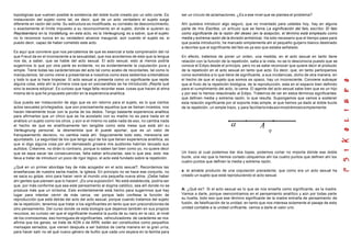 topológicas que vuelven posible la existencia del doble bucle creado por un sólo corte. Es
instauración del sujeto como tal, es decir, que de un acto verdadero el sujeto surge
diferente en razón del corte. Su estructura es modificada, su correlato de desconocimiento,
o exactamente el límite impuesto a su reconocimiento en el sujeto, donde si quieren su
Repräsentanz en la Vorstellung, en este acto, es la Verleugnung, es a saber, que el sujeto
no lo reconoce nunca en su verdadero alcance inaugural, aún cuando el sujeto es, si
puedo decir, capaz de haber cometido este acto.
Es aquí que conviene que nos percatemos de que es esencial a toda comprensión del rol
que Freud da en el inconsciente a la sexualidad, que nos acordemos de esto que la lengua
nos da, a saber, que se hable del acto sexual. El acto sexual, esto al menos podría
sugerirnos lo que por otra parte es evidente, no es evidentemente la copulación pura y
simple. Tiene todas las carácterísticas del acto tal como acabo de recordarles, tal como lo
manipulamos, tal como viene a presentarse a nosotros como esos sedientos sintomáticos
y todo lo que lo hace tropezar. El acto sexual si presenta como un significante que repite
alguna cosa, esta ahí la primera cosa que en psicoanálisis se ha introducido ¡Repite qué
sino la escena edípica!. Es curioso que haga falta recordar esas cosas que hacen al alma
misma de lo que he propuesto percibir en la experiencia analítica.
Que pueda ser instauración de algo que es sin retorno para el sujeto, es lo que ciertos
actos sexuales privilegiados, que son precisamente aquellos que se llaman incestos, nos
hacen literalmente tocar con la punta de los dedos. Tengo bastante experiencia analítica
para afirmarles que un chico que se ha acostado con su madre no es para nada en el
análisis un sujeto como los otros, y aún si el mismo no sabe nada de eso, no cambia nada
el hecho de que es analíticamente tan tangible como esta mesa que está ahí su
Verleugnung personal, la desmentida que él puede aportar, que es un valor de
franqueamiento decisivo, no cambia nada ahí. Seguramente todo esto, merecería ser
apuntalado. La seguridad de los que tengo aquí de los que tienen experiencia analítica, es
que si digo alguna cosa por ahí demasiado grosera mis auditores habrían lanzado sus
aullidos. Créanme, no dirán lo contrario, porque lo saben tan bien como yo, no quiere decir
que se sepa sacar las consecuencias, falta saber articularlas, sea lo que sea, esto nos
lleva a tratar de introducir un poco de rigor lógico, el acto está fundado sobre la repetición.
¿Qué en un primer abordaje hay de más acogedor en el acto sexual?. Recordemos las
enseñanzas de nuestra santa madre, la Iglesia. En principio no se hace ese conjunto, no
se saca su golpe, sino para hacer venir al mundo una pequeña nueva alma. ¡Debe haber
ahí gentes que piensen que lo hacen!. ¡Es una suposición!. No está establecida, podría ser
que, por más conforme que sea este pensamiento al dogma católico, sea allí donde no se
produce más que un síntoma. Esto evidentemente está hecho para sugerirnos que hay
lugar para intentar cernir de más cerca, ver porque lado confiesa la función de
reproducción que está detrás del acto del acto sexual; porque cuando tratamos del sujeto
de la repetición, tenemos que tratar a los significantes en tanto que son precondiciones de
otro pensamiento. Del curso donde va esta biología que dejamos también en sus propios
recursos, es curioso ver que el significante muestra la punta de su nariz en la raíz, al nivel
de los cromosomas, eso hormiguea de significantes, vehiculizadores de carácteres se nos
afirma que los genes, se trate de ADN o de ARN, están así constituidos como pequeños
mensajes seriados, que vienen después a ser batidos de cierta manera en la gran urna,
para hacer salir no sé qué nuevo género de bufón que cada uno espera en la familia para
ser un círculo de aclamaciones. ¿Es a ese nivel que se plantea el problema?
Ahí quisiera introducir algo seguro, que no inventado para ustedes hoy, hay en alguna
parte de mis Escritos, un artículo que se llama La significación del falo, escribo: El falo
como significante da la razón del deseo (en la acepción, el término está empleado como
media y extrema razón de la división armónica). Ha sido necesario que el tiempo pase para
que pueda introducirlo, he marcado simplemente ahí el pequeño guijarro blanco destinado
a decirles que el significante del falo es ya eso que estaba señalado.
En efecto, tratemos de poner un orden, una medida, en el acto sexual en tanto tiene
relación con la función de la repetición, salta a la vista, no se lo desconocía puesto que se
conoce el Edipo desde el principio, pero no se sabe reconocer que quiere decir el producto
de la repetición en el acto sexual en tanto que acto. Es decir, que, en tanto participamos
como sometidos a lo que tiene de significante, a sus incidencias, dicho de otra manera, en
el hecho de que el sujeto que somos es opaco, hay un inconsciente, Conviene subrayar
que el fruto de la repetición biológica, de la reproducción, esta en el espacio bien definido
para el cumplimiento del acto, la cama. El agente del acto sexual sabe bien que es un hijo
y por eso lo hemos relaciónado al Edipo. Tratemos de ver en estos términos significantes
que definen media y extrema razón, lo que resulta. Supongamos que vamos a sostener
esta relación significante por el soporte más simple, el que hemos ya dado al doble bucle
de la repetición, un simple trazo, y para facilitarlomásaúnmostrémoslosimplemente:
Un trazo al cual podemos dar dos topes, podemos cortar no importa dónde ese doble
bucle, una vez que lo hemos cortado ubiquemos ahí los cuatro puntos que definen ahí los
cuatro puntos que definen la media y extrema razón.
a: el amable producto de una copulación precedente, que como era un acto sexual ha
creado un sujeto que está reproduciendo el acto sexual.
A: ¿Qué es?. Si el acto sexual es lo que se nos enseña como significante, es la madre.
Vamos a darle, porque reencontramos en el pensamiento analítico y aún por todas parte
su huella, todo eso que ese término significante de la madre entraña de pensamiento de
fusión, de falsificación de la unidad, en tanto que nos interesa solamente el pasaje de esta
unidad contable a la unidad unificante, vamos a darle el valor uno.
 