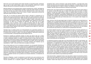 Debo decir que en este impasse pienso haber aportado una pequeña rendija, cambiando
algo, ya que no hace mucho tiempo, cuatro o cinco encuentros, señalé que no podría
tratarse más que de la introducción del sujeto en la función del genital.
Mientras sepamos lo que queremos decir cuando lo llamamos así, es decir, del pasaje de
la función al acto, del cuestionamiento de saber si este acto puede merecer el título de
acto sexual. No hay, hay, quien lo sabe, hay quizá; sabremos tal vez un día si hay un acto
sexual. Así he comentado el sexo; el mío, el suyo, el vuestro, reposa sobre la función del
significante capaz de operar en este acto.
Como sea, no se podría de ninguna manera evadir lo afirmado no solamente por la
doctrina, sino lo que encontramos en todas las vueltas de nuestra experiencia capaz de
operar en el sentido del acto sexual. Hablo de algo que parece pero que no es un acto
sexual, a lo que voy a referirme hoy e introducir su registro, a saber, la perversión, capaz
de operar de una manera no falida, que el sujeto castrado está, repitamos al modo de los
dicciónarios, en regla con el complejo de castración. No quiere decir que se esté
acomplejado, sino al contrario, como en toda la literatura digna de ese nombre,
psicoanalítica (quiero decir que no sea la charlatanería de gentes que no saben lo que
dicen, lo que llega hasta las más altas autoridades), en toda sana literatura psicoanalítica,
que se está normado respecto al acto sexual. No significa que se llegue ahí, quiere decir
que se está en la buena vía.
Normado, tiene un sentido preciso en el franqueamiento de la geometría ajustada a la
geometría métrica; brevemente, se entra en cierto orden de medida que intento evocar con
mi número de oro, que aquí, lo repito, no es más que metafórico. Redúzcanlo al término de
lo inconmensurable, lo más espaciado que sea respecto del uno.
Entonces el complejo de castración (espero no tener que decirlo más que a orejas
novicias) no podría contentarse con el soporte de las historias del tipo: Papá dijo: te la van
a cortar si pretendés suceder a tu padre. En principio porque la mayor parte del tiempo,
como todo el mundo se dio cuanta, en esta pequeña historia es mamá quien ha dicho esa
menuda frase, en el preciso momento que Hans sucedía a su padre. Pero en esa módica
medida que se toqueteaba tranquilo en un rinconcito, tranquilo como Bautista que se
toqueteaba su "cosita", como ya lo había hecho su papá en su tiempo.
Esto no tiene nada que ver con el complejo de castración, es una pequeña historieta que
no se ha vuelto más verosímil, por el hecho de que la culpabilidad de la masturbación se
encuentra en todas las vueltas de la génesis de los problemas con los cuales tenémonos
que vérnosla. No basta decir que la masturbación no tiene nada de fisiológicamente nocivo
y que es por su lugar en cierta economía subjetiva que toma su importancia. Diremos aún,
como lo he recordado en una de estas últimas veces, que puede tomar un valor netamente
hedonista, ya que puede ser empujaba hasta el ascetismo, y que tal filosofía puede hacer
de eso, a condición de tener con su práctica una conducta coherente, un fundamento de
subienestar.
Recordé a Diógenes, a quien no solamente le era familiar sino que la promovía como
ejemplo de la manera en la que convenía tratarlo que queda en esta perspectiva, el
menudo excedente de un cosquilleo orgánico: la titilación. Hace falta decir que esta
perspectiva más o menos inmanente a toda posición filosófica, y que llega sobre cierto
número de posiciones que se pueden calificar de religiosas, si consideramos el retiro del
ermita como algo que en sí mismo la implica. No comienza a tomar su interés su valor
culpable, más que cuando se esfuerza en alcanzar el acto sexual.
Aparece esto: que el goce buscado en la masturbación por una parte del cuerpo juega un
rol, porque no hace falta decir que un órgano está hecho para una función. Si tienen
órganos, les digo eso si generalizan un poco, si ustedes hacen de tiempo en tiempo
idioteces u otras estupideces, si intentan reflexionar que sería si estuvieran en lo que se
llama apenas un descanso, comprenderían rápidamente que no es la función la que hace
al órgano, sino el órgano quien hace la función. Posición que va en contra el oscurantismo
en el que nos bañamos para que insista sobre eso, si no lo quieren creer vengan a la
corriente principal.
Está, entonces, fuera de juego alegar según la tradición moralista que la masturbación es
culpable y aún un pecado grave diciendo que desvía un medio de su fin, siendo el fin la
producción de cristianitos (vuelvo ahí aunque haya escandalizado la última vez en lo que
dije, llamándolos pequeños proletarios). Que sea llevar un medio al rango de fin no tiene
nada que hacer en la cuestión tal como hace falta plantearla, ya que es de la norma de un
acto tomado en el sentido pleno de esta palabra, y eso no tiene que ver con los rechazos
de la producción que tomaría a su cuenta como fin la perpetuación del animal.
Al contrario debemos situarlo por relación al pasaje del sujeto a la función significante, en
este lugar preciso y fuera del campo ordinario en el que nos acostumbramos con la
palabra acto, en este punto problemático que es el acto sexual. Es decir, el pasaje del
goce, ahí donde puede ser asido, ya que sea por una prohibición, para atenernos a una
palabra utilizada, a cierta negativización para ser más prudentes, y poner en suspenso
esto que podría llegar a formular de manera precisa, que este pasaje, en todo caso tenga
una manifestación con la introducción del goce en una función del valor, he aquí en todo
caso lo que puede decir sin imprudencia.
La experiencia donde se puede decir que cierta empatía del auditor no sea foránea, nos
anuncia la correlación del pasaje de un goce a la función de un valor, es decir, su profunda
adulteración. La castración (no tengo razón alguna para rehusarme a lo que da la
literatura, como acabo de decirlo no hay a eso acceso más que empático, deberá ser
purificado secundariamente; no se rehusa este acceso tampoco cuando estamos en un
terreno más difícil), entonces tampoco tiene la más estrecha relación en le relación del
objeto en la estructura del organismo (estamos siempre en la empatía); esto es referido
como distinto de un goce autoerótico, es una concesión masturbatoria dado de qué se
trata, es decir, de un órgano preciso, ¡porque de autoerotismo Dios sabe que se ha hecho
y que se hará!. Como saben, es justamente lo que está en cuestión, este autoerotismo que
podría tener un sentido preciso, el del goce local, manejable como todo lo local; se hará de
eso pronto el baño oceánico al que tenemos que referirlo.
Como les he dicho, cualquiera funda lo que sea sobre la base del narcisismo primario,
parte de ahí para engendrar lo que sería la investidura del objeto; es libre de continuar ya
que es con eso con lo que funciona a través del mundo del psicoanálisis como industria
culpable. Pueden estar seguros que todo lo que articulo aquí está hecho para repudiarlo
 
