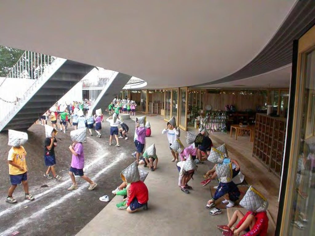 Reflections by Takaharu Tezuka on Fuji Kindergarten, Tokyo, Japan at