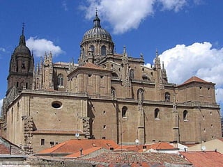 http://www.gotikromanik.de/Salamanca
                                       9
 