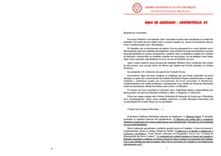 7
GRAU DE ASSOCIADO - CONVENTÍCULO: 02
GRAU DE ASSOCIADO - CONVENTÍCULO: 02
GRAU DE ASSOCIADO - CONVENTÍCULO: 02
GRAU DE ASSOCIADO - CONVENTÍCULO: 02
GRAU DE ASSOCIADO - CONVENTÍCULO: 02
Respeitáveis Associados,
Em nosso Primeiro Conventículo como Associados tivemos uma introdução ao estudo dos
Símbolos. Os Irmãos devem refletir sobre os temas tratados em nossos Conventículos afim de
irem se familiarizando com o Martinismo.
Os Símbolos são os instrumentos do místico. Seu uso adequado leva a uma sintonia com a
Hierarquia de onde esses símbolos são originários. Nossa Ordem encoraja seus membros a usarem
toda oportunidade de retomar mentalmente e meditar sobre os simbólicos estágios do Caminho
da Iniciação, estejam indo ao trabalho, sentados em um parque, ou em qualquer outro lugar
onde exista vegetação, especialmente árvores, ou em seu Oratório em casa.
Agora vamos conhecer nossa herança dos Símbolos Místicos. Estes raramente são criação
de uma pessoa, com exceção talvez, do Mestre que fundou um Círculo Iniciático ou Ordem
Esotérica.
Seu propósito é de evidenciar um aspecto da Verdade Eterna.
Em primeiro lugar devemos examinar os emblemas que nos foram conferidos em nossa
iniciação, os quais são exclusivamente da tradição Martinista. Depois consideraremos os signos,
símbolos e emblemas usados em Conventículos do Grau Associado. E finalmente,
complementamos este estudo preliminar e fundamental com a análise do Pentáculo Martinista
usado em documentos oficiais da Ordem como cartas e certificados.
O restante do Grau Associado se relaciona com o simbolismo místico compartilhado por
duas grandes correntes da Iniciação ocidental, a saber, a Pitagórica e a Rosacruz.
Existe um campo comum entre Ordens Ocidentais de Iniciação, de forma que o Martinista
deve, ocasionalmente, visitar outros templos esotéricos e receber Iniciações honorárias sob
recomendação do Grande Mestre de sua jurisdição.
( Espaço para pequena discussão . . . )
O primeiro Emblema Martinista colocado no Suplicante é a Máscara Negra. O iniciador
transmite as seguintes palavras tão significativas: “A Máscara nos ensina que a verdadeira
Sabedoria é impessoal e só se torna conhecida por suas manifestações. Não pode ser personalizada
em uma individualidade.
Desta explicação aprendemos o primeiro grande passo no Caminho. A busca do homem é
freqüentemente citado no antigo Templo de Delfos: “Conhece-te a ti mesmo e conhecerás o
Universo e os Deuses”. Nosso Mestre, Martinez de Pasquallys, escreve no “Tratado da
Reintegração dos Seres Criados”: “A realização da evolução humana se baseia em expandir a
limitada consciência cotidiana, de forma a alcançar todos os planos ou emanações da Unidade.
Este é um trabalho que durará muitas vidas. Nós só estaremos no Caminho se nos dedicarmos
internamente a ele”.
58
 