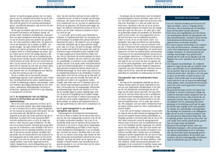 De bedragen die de ondernemers voor het bedrijven-
terreinmanagement moeten neertellen, lopen sterk uit-
een. Dat heeft uiteraard te maken met de precieze invul-
ling ervan. Bovendien is er vaak ook sprake van een
keuzemenu. Opvallend is dat voor de op de business
parks gevestigde bedrijven het betalen voor dat manage-
ment geen punt van discussie is. Per saldo zijn ze door
de gezamenlijke aanpak veel goedkoper uit. Bovendien
wordt op deze manier een zorg weggenomen van iets
dat toch niet direct met de bedrijfsvoering heeft te
maken en in die zin als een last wordt ervaren. Een
basispakket (dat nogal verschillend van samenstelling
kan zijn) kost zo’n 4,50 tot 6 euro per vierkante meter
per jaar. In Nederland staat bedrijventerreinmanagement
momenteel volop in de belangstelling. Het wordt vooral
opgevat als een vorm van publiek-private samenwerking
of eventueel als een samenwerkingsvorm van op het ter-
rein gevestigde ondernemers. In Engeland is dat niet het
model, althans niet op de door ons bezochte terreinen.
Hier gaat het om een service die door de eigenaar van
het terrein wordt aangeboden, deels verplicht, deels als
keuzemogelijkheid. Bovendien draagt de management-
organisatie zorg voor uiteenlopende collectieve voorzie-
ningen op het terrein, variërend van trimpaden en
bebording tot zwembaden en kinderopvang (zie kader).
Consequenties voor een bedrijventerreinen-
beleid
Het mag uit het voorafgaande duidelijk zijn dat de
Engelse business parks een goede inspiratiebron kun-
nen zijn voor Nederlandse ontwikkelingen in het licht
van de zich voltrekkende veranderingen die aan het
begin van dit artikel werden geschetst. Het mag echter
niet tot de conclusie leiden dat nu alle te ontwikkelen
bedrijventerreinen hoogwaardig moeten zijn. Het gaat
om zorg te dragen voor een goede breedte in het aan-
bod van kwaliteitsniveaus. Een en ander laat onverlet
dat, mits aangepast, ook voor andere bedrijventerreinen
de Engelse business parks een zekere voorbeeldfunctie
kunnen hebben.
In het licht van de huidige economische recessie komt
de vraag op naar de wijze waarop de uitgangspunten ten
aanzien van kwaliteit kunnen worden gehandhaafd. In
dergelijke periodes is het hemd nader dan de rok en telt
voor lokale bestuurders vooral de werkgelegenheid.
Daarom moet in de keuze voor het kwaliteitsniveau van
een terrein flexibiliteit worden ingebouwd. Het ambitie-
niveau moet duidelijk zijn, maar ook moet worden aan-
gegeven in hoeverre dat kan worden versoepeld in eco-
nomisch moeilijke tijden. Daarbij moet een duidelijke
ondergrens worden aangehouden die niet extreem mag
afwijken van de ambitie. Als met een dergelijke marge
wordt gewerkt zijn plannen niet alleen ambitieus, maar
ook realistisch, omdat rekening wordt gehouden met
wijzigingen in de economische of politieke situatie waar-
door het gestelde kwaliteitsniveau (tijdelijk) niet kan
. B E D R I J V E N T E R R E I N E N .
. 2 0 0 3 / 2 9 . 19 .
besteed. Zo wordt doorgaans gewerkt met een master-
plan en ziet een coördinerend architect toe op de feite-
lijke invulling. Met name op Green Park en Chiswick
Park heeft dat geleid tot een prachtig samenhangend
geheel: verschillende gebouwen, maar wel met een dui-
delijke herkenbare lijn.
Als het gaat om kwaliteit staat toch in de eerste plaats
het kunnen functioneren van bedrijven voorop: vol-
doende ruimte, flexibiliteit, bereikbaarheid, enzovoorts.
Door een goed management wordt daar door de eigena-
ren van de business parks veel aandacht aan geschon-
ken. Een mooi voorbeeld is Milton Park. Het gehele ter-
rein en alle gebouwen zijn in handen van MEPC, een
private belegger. Op eigen initiatief heeft MEPC een
gebouw voor starters gerealiseerd. Als eenmaal de groei
is ingezet wordt zo’n bedrijf geholpen aan andere, gro-
tere ruimte op het terrein. Het aardige daarvan is dat
door dit beleid sinds de start van de ontwikkeling hal-
verwege de jaren tachtig nog geen enkel bedrijf (buiten
externe factoren als fusies dan om) het terrein heeft ver-
laten. Op elk moment zijn er zo’n zes tot tien bedrijven
samen met de eigenaar op zoek naar een nieuwe oplos-
sing voor hun huisvestingsvraagstuk. MEPC heeft nu
weer plannen voor een verzamelgebouw voor laborato-
ria. Naar hun mening een gat in de markt.
Pas als is voldaan aan de voornoemde primaire,
bedrijfsmatige aspecten (zoals voldoende ruimte, flexibi-
liteit, bereikbaarheid) komen andere kwaliteitsaspecten
in beeld. In willekeurige volgorde: voorzieningen, zowel
voor bedrijven (beveiliging bijvoorbeeld) als voor werk-
nemers, stedenbouw, landschappelijke inrichting en
architectuur, inpassing van het terrein in zijn omgeving
en management (zie hierna).
Les 3: de vastgoedsector kan een bijdrage
leveren in het bereiken van een hoger
kwaliteitsniveau
Alle in het eerste kader genoemde terreinen zijn in
handen van private partijen, bijna altijd vastgoedpartij-
en. Het is overigens niet zo dat de Engelse vastgoedsec-
tor zich massaal op business parks heeft gestort. Dat zou
een misverstand zijn. Wel lijkt het erop dat ze in
Engeland op dit punt wat verder gevorderd zijn dan in
Nederland. Zo beheert het eerder genoemde MEPC
meerdere bedrijventerreinen en zal in de nabije toe-
komst er zeker nog meer gaan ontwikkelen. Het lijkt
ook een lucratieve business. Niemand geeft graag cijfers
weg over de rendementen, maar duidelijk is dat men er
niet instapt als niet een aanvangsrendement van meer
dan 10 procent kan worden gehaald. Op Milton Park
was sprake van een brutorendement van 20 procent en
werd aangegeven dat de totale waarde van het terrein
zou liggen in de orde van grootte van een 600 miljoen
Engelse ponden. Zoals eerder opgemerkt heeft de
Engelse vastgoedsector vooral belangstelling voor het
ontwikkelen van bedrijventerreinen in het hogere seg-
ment. Op zich misschien toch wat vreemd, omdat het
rendement niet per se hoeft af te hangen van dat kwali-
teitsniveau. Hier spelen echter ook de te behalen indi-
recte rendementen een rol, zeg maar de waardevermeer-
dering van de gebouwen. Bij business parks liggen die
hoger. Het indirecte rendement kan tussen de 20 en 25
procent van het totale rendement uitmaken en fluctu-
eert sterk per jaar.
Er is een ander groot verschil tussen Nederland en
Engeland. In Engeland wordt door een veel groter deel
van de bedrijven de bedrijfsruimte gehuurd dan dat in
Nederland het geval is. Dat maakt het voor de belegger
interessant. Bovendien zijn de huurcontracten langlo-
pend, vaak zo’n 25 jaar. Dat geeft de belegger zekerheid.
Van de andere kant bindt het de huurder niet, want de
contracten mogen verhandeld worden (zakelijk recht).
De lange looptijd van de huurcontracten maken teza-
men met de zekerheden die worden geboden het huren
aantrekkelijk. Daardoor ook weer wordt het voor bedrij-
ven gemakkelijker te verhuizen en kan redelijk flexibel
worden voorzien in de steeds sneller wisselende behoef-
te aan hoeveelheid bedrijfsruimte. In sommige gevallen
(bijvoorbeeld Greenpark bij Oxford) worden door de
ontwikkelaar/belegger de eerste kavels nog verkocht om
de ontwikkeling financieel in de startblokken te helpen,
maar daarna is het toch de verhuur die de klok slaat. De
huurprijzen zijn soms niet misselijk. Met name aan de
westzijde van Londen in de zogenaamde Golden
Triangle, waar onder meer veel ICT-bedrijven zijn te vin-
den, worden hoge huurprijzen gerealiseerd. Op Green
Park is de huurprijs voor de hoogwaardige, kantoorachti-
ge bebouwing hoger dan die voor kantoren in de City.
Aan de oostzijde liggen de prijzen duidelijk lager, soms
zo’n 35 procent in vergelijking met de Golden Triangle.
Het zijn zeker ook de hoge te realiseren huurniveaus die
de interesse van de Engelse vastgoedsector in business
parks verklaart. De schaarste aan bedrijventerreinen in
die regio speelt hierbij een zeker niet te verwaarlozen rol.
Les 4: goed management is een absolute
voorwaarde voor succes
Parkmanagement (of bedrijventerreinmanagement,
om niet de illusie te wekken dat het alleen maar interes-
sant zou zijn voor hoogwaardige terreinen) is op elk van
de Engelse voorbeelden standaard. Dat is niet zo ver-
wonderlijk omdat voor de eigenaren dit bij uitstek het
instrument is om ervoor te zorgen dat de vastgoedwaar-
de van de ontwikkeling op peil blijft en liever nog toe-
neemt. Bedrijventerreinmanagement is een verzamelbe-
grip. Het kent vele vormen. Op Milton Park is een team
van zo’n zes mensen ermee bezig, maar worden de feite-
lijke uitvoerende werkzaamheden uitbesteed aan tal van
bedrijven. Op Kings Hill echter wil de eigenaar alle
touwtjes in handen houden (met uitzondering van de
groenverzorging) en is er een heel team voor de uitvoe-
ring van alle werkzaamheden.
. B E D R I J V E N T E R R E I N E N .
. 2 0 0 3 / 2 9 . 18 .
1.Een zeer intensieve bewaking van het terrein met
eigen surveillance, camera’s, toegangscontrole,
enzovoorts. Ook de bewaking van een bedrijfsge-
bouw zelf kan geheel worden uitbesteed.
2.Grote keuze aan mogelijkheden voor het inhuren
van uiteenlopende diensten als bijvoorbeeld reini-
ging, telecommunicatie, enzovoorts. Bij de telecom-
municatie/internet-infrastructuur heeft men door-
gaans de keuze uit meerdere providers.
3.Een enorm scala aan voorzieningen voor medewer-
kers zoals van fitnesscentrum, zwembad, kinder-
crèche, klein winkelcentrum, horecavoorzieningen,
trimpad, enzovoorts. De indruk bestaat dat van
sommige voorzieningen meer gebruik wordt
gemaakt aan het einde van de dag dan in de mid-
dagpauze om zo het ‘optrekken’ van de files af te
wachten.
4.Zeer frequente busverbindingen. De eerlijkheid
gebiedt te zeggen dat dat vaak een verplicht onder-
deel is, dat voortvloeit uit de onderhandelingen
met de overheid. Maar als de eigenaren van de ter-
reinen het moeten doen, dan doen ze het ook goed
en zijn er tal van haltes en rijden de bussen zeer
frequent. Soms worden door de terreineigenaar
bussen gekocht en aan de busvervoermaatschappij
cadeau gedaan, onder voorwaarde dat het business
park in de routes wordt opgenomen en frequent
wordt aangedaan.
5.Op groenvoorzieningen wordt in het geheel niet
bezuinigd. Er worden in Duitsland en België dui-
zenden en duizenden bomen aangekocht voor de
inrichting van het terrein. Vaak al bomen die een
aantal jaren oud zijn. Meer in het algemeen is er
veel aandacht voor de landscaping. Met kleine
glooiingen in het landschap wordt ook het gepar-
keerde blik waar mogelijk uit het zicht gehouden.
Zo ontstaan zeer aantrekkelijke werkomgevingen
die uitnodigen tot ontspannen in de middagpauze.
6.Waar dat aan de orde is worden ecologische waar-
den gerespecteerd (bijvoorbeeld Kings Hill), maar
in sommige gevallen, zoals dat van Green Park, kan
zelfs zonder meer worden gesteld dat die waarden
naar een hoger niveau zijn gebracht.
7.Bij parkeervoorzieningen worden, zeker voor
Nederlandse begrippen, ruime normen gehanteerd
van vaak één parkeerplaats op 25 m2
vloeropper-
vlak. Op Green Park wordt voornamelijk gewerkt
met dubbele parkeerdekken die bovendien geca-
moufleerd zijn door landschappelijke inrichting en
vanaf de ontsluitende weg niet zichtbaar zijn.
Voorbeelden van voorzieningen
 