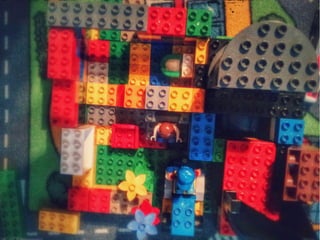 Text: Creative Commons Namensnennung-Keine
kommerzielle Nutzung- Keine Bearbeitung 3.0
Österreich Lizenz.9 von 40
 