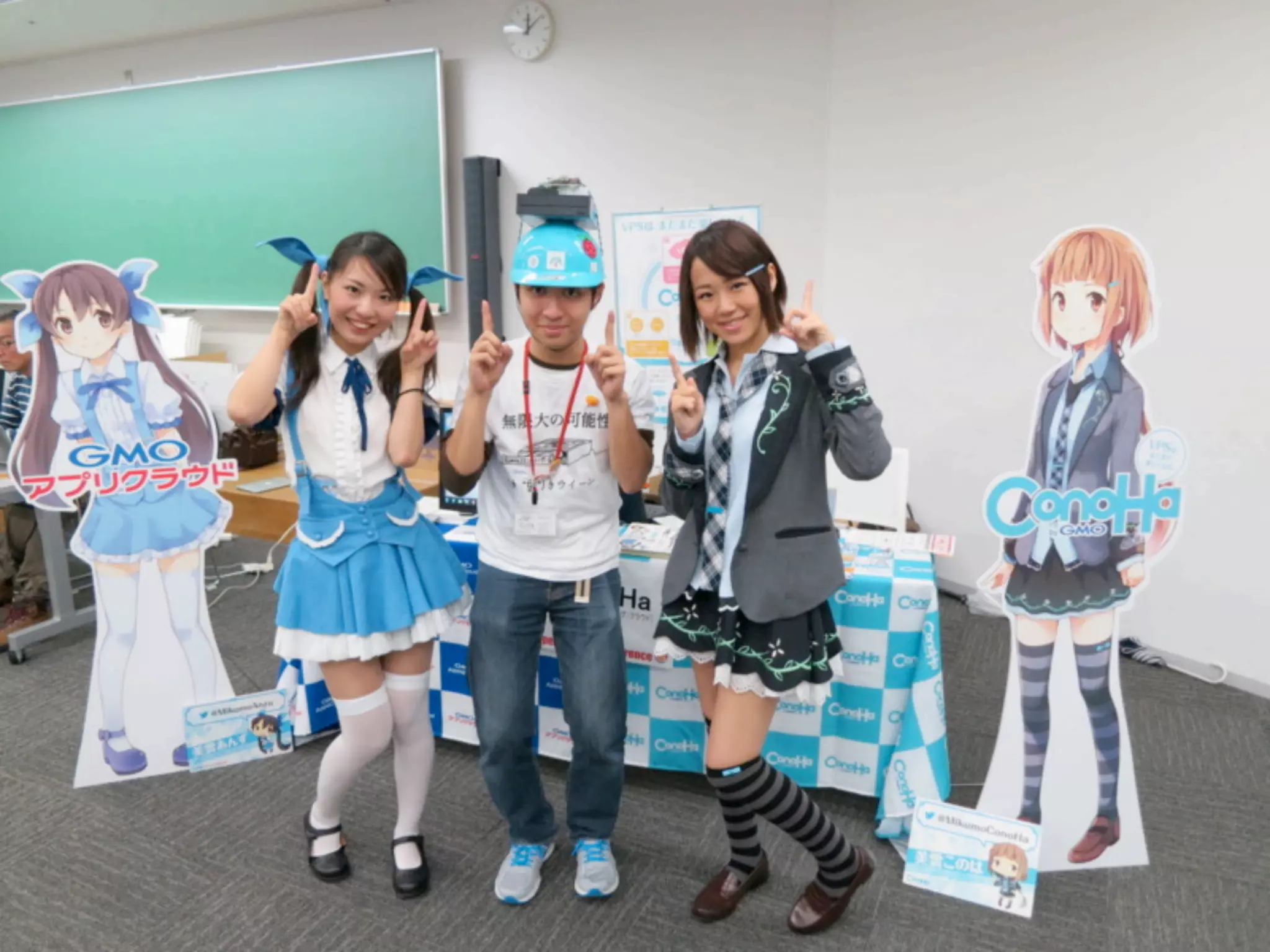 これまでのI/O 
7 
• I/Oポート (8ビット)、割り込み、MMIO 
– コンピュータの複雑化にともない簡単なポート 
I/Oがしづらくなった 
• Serial, GPIO 
• Eject 
– 簡単 
 