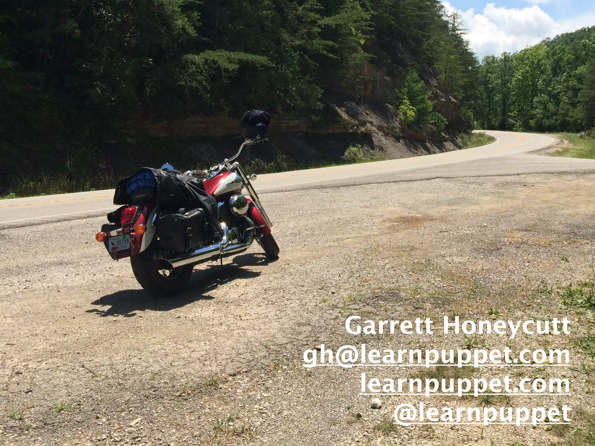 Garrett Honeycutt 
gh@learnpuppet.com 
learnpuppet.com 
@learnpuppet 
