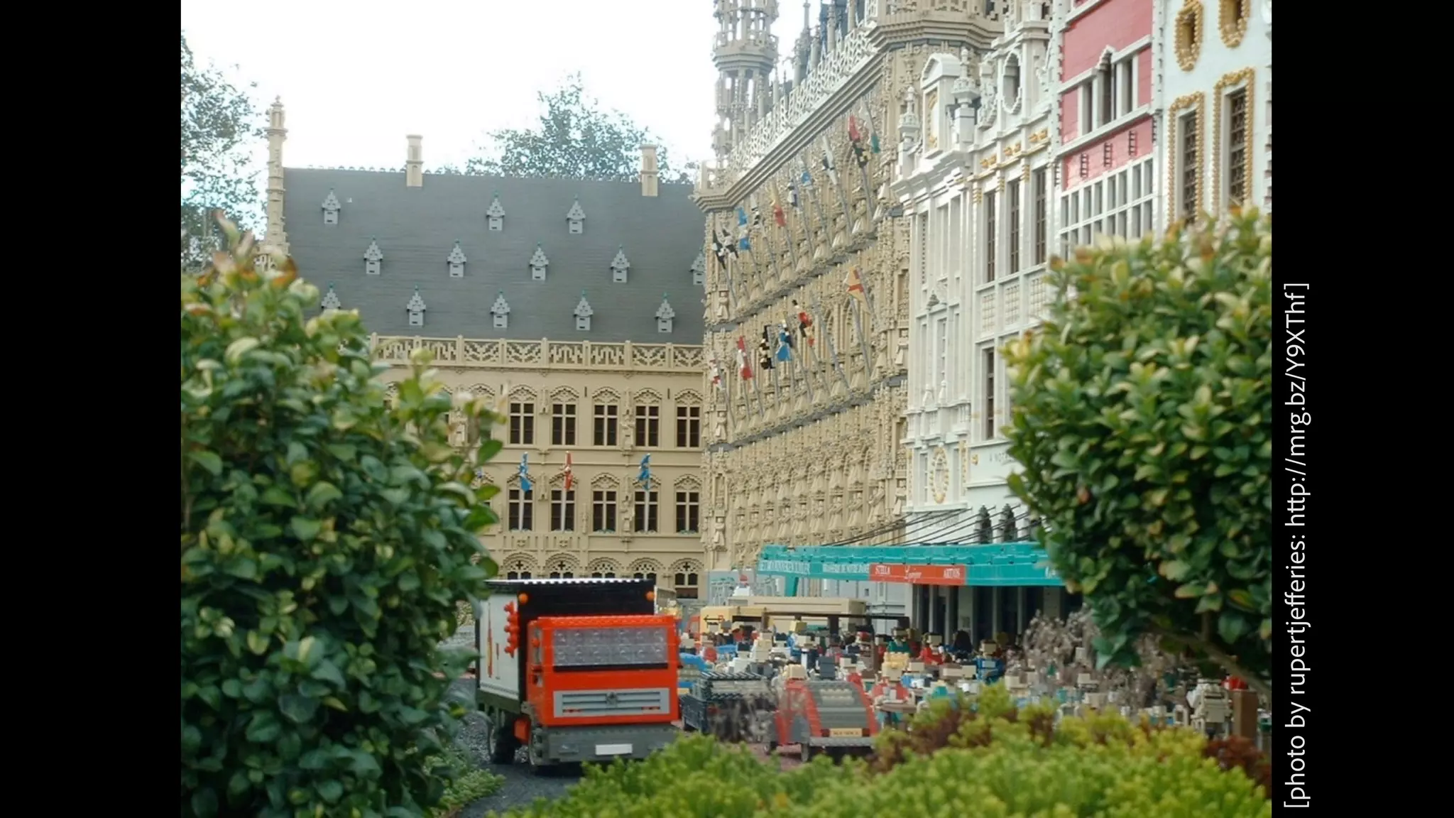 [photobyrupertjeﬀeries:http://mrg.bz/Y9XThf]
 