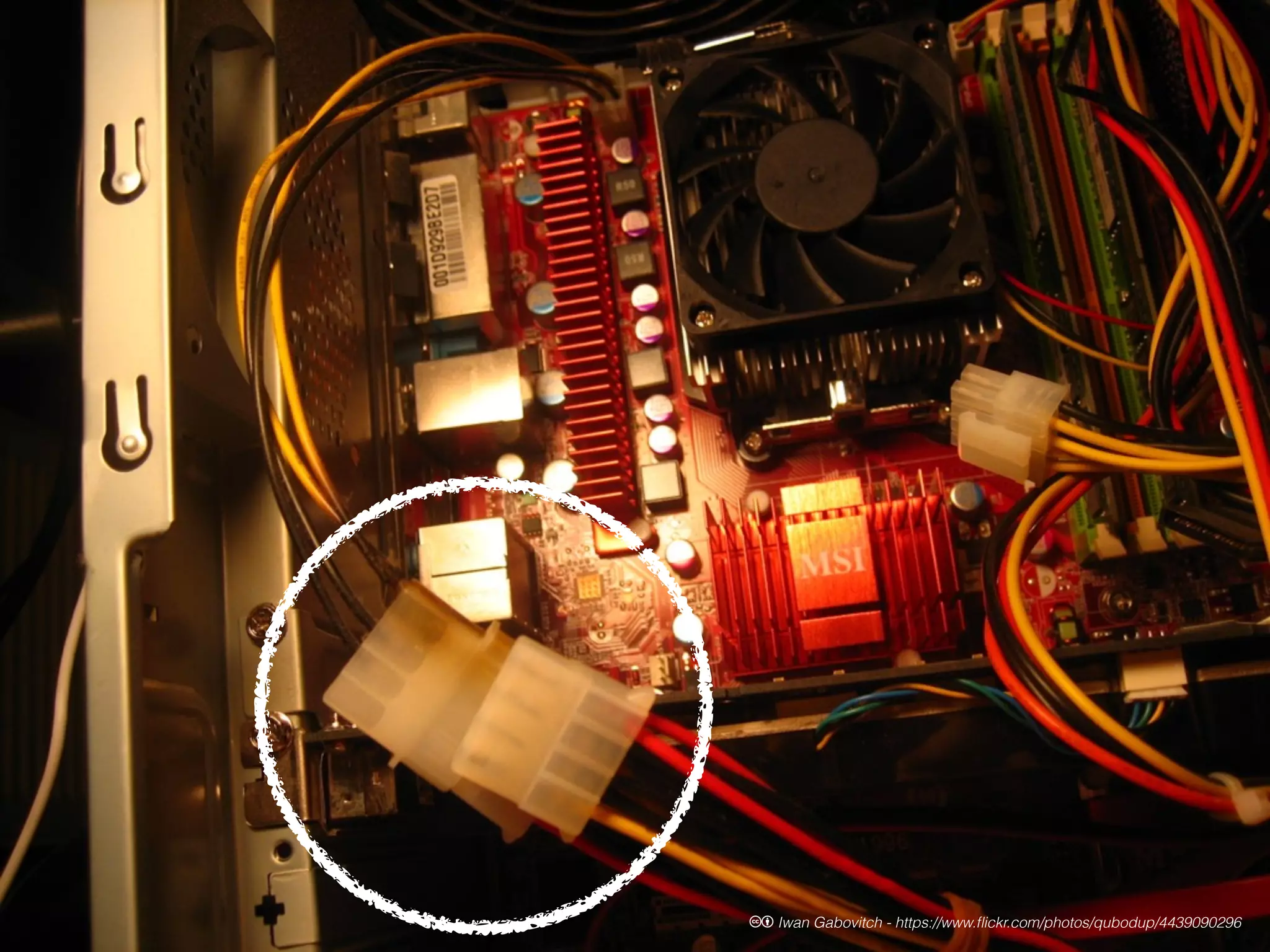 cb Iwan Gabovitch - https://www.ﬂickr.com/photos/qubodup/4439090296
 