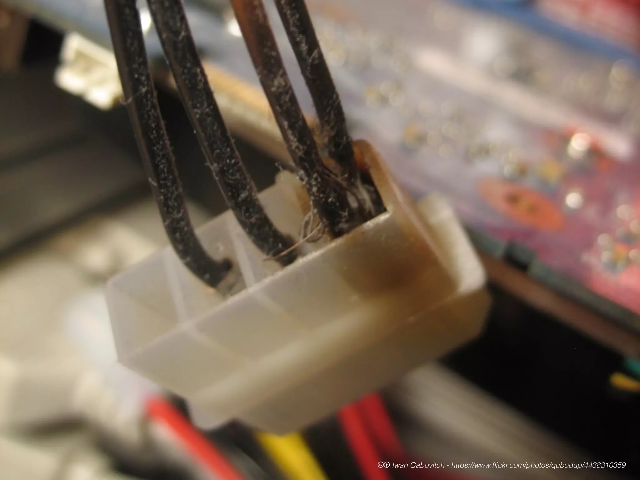 cb Iwan Gabovitch - https://www.ﬂickr.com/photos/qubodup/4438310359
 