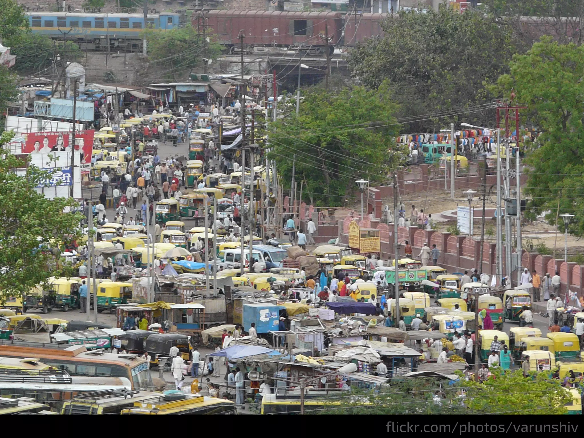 flickr.com/photos/varunshiv
 