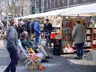 PROJECT FOR
PUBLIC SPACES
 