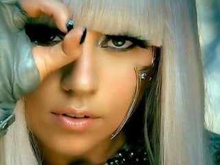 diff between celeb and influencer - show
of hands
Is this an Influencer? - lady Ga Ga
 