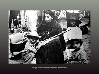 Actualmente no existe un consenso sobre cuándo terminó el proceso revolucionario, aunque muchos coinciden en situarlo en el año de 1917, con la proclamación de la Constitución mexicana en la ciudad de Querétaro y la elección de  Venustiano Carranza  como el primer Presidente Constitucional de los Estados Unidos Mexicanos. Aquí recordamos algunos de los rostros revolucionarios, algunos de sobra conocidos, otros totalmente desconocidos pero que son los que le dieron un verdadero significado a este movimiento revolucionario, posiblemente aún más que aquellos a quienes la historia les otorgó el pedestal de la fama.   Esta pequeña muestra fotográfica pertenece a una sola colección, la del mazatleco Antonio Baig Freeman, quien se ha esforzado por reunir gran cantidad de imágenes, siendo uno de los primeros en proporcionarnos archivos muy completos como éste de la Revolución. Mujer con sus hijos en plena revolución 
