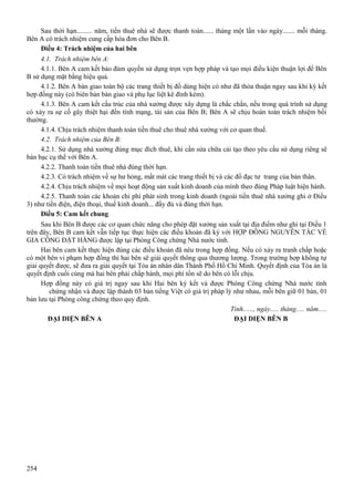 Sau thời hạn......... năm, tiền thuê nhà sẽ được thanh toán...... tháng một lần vào ngày....... mỗi tháng.
Bên A có trách nhiệm cung cấp hóa đơn cho Bên B.
Điều 4: Trách nhiệm của hai bên
4.1. Trách nhiệm bên A:
4.1.1. Bên A cam kết bảo đảm quyền sử dụng trọn vẹn hợp pháp và tạo mọi điều kiện thuận lợi để Bên
B sử dụng mặt bằng hiệu quả.
4.1.2. Bên A bàn giao toàn bộ các trang thiết bị đồ dùng hiện có như đã thỏa thuận ngay sau khi ký kết
hợp đồng này (có biên bản bàn giao và phụ lục liệt kê đính kèm).
4.1.3. Bên A cam kết cấu trúc của nhà xưởng được xây dựng là chắc chắn, nếu trong quá trình sử dụng
có xảy ra sự cố gây thiệt hại đến tính mạng, tài sản của Bên B; Bên A sẽ chịu hoàn toàn trách nhiệm bồi
thường.
4.1.4. Chịu trách nhiệm thanh toán tiền thuê cho thuê nhà xưởng với cơ quan thuế.
4.2. Trách nhiệm của Bên B:
4.2.1. Sử dụng nhà xưởng đúng mục đích thuê, khi cần sửa chữa cải tạo theo yêu cầu sử dụng riêng sẽ
bàn bạc cụ thể với Bên A.
4.2.2. Thanh toán tiền thuê nhà đúng thời hạn.
4.2.3. Có trách nhiệm về sự hư hỏng, mất mát các trang thiết bị và các đồ đạc tư trang của bản thân.
4.2.4. Chịu trách nhiệm về mọi hoạt động sản xuất kinh doanh của mình theo đúng Pháp luật hiện hành.
4.2.5. Thanh toán các khoản chi phí phát sinh trong kinh doanh (ngoài tiền thuê nhà xưởng ghi ở Điều
3) như tiền điện, điện thoại, thuế kinh doanh... đầy đủ và đúng thời hạn.
Điều 5: Cam kết chung
Sau khi Bên B được các cơ quan chức năng cho phép đặt xưởng sản xuất tại địa điểm như ghi tại Điều 1
trên đây, Bên B cam kết vẫn tiếp tục thực hiện các điều khoản đã ký với HỢP ĐỒNG NGUYÊN TẮC VỀ
GIA CÔNG ĐẶT HÀNG được lập tại Phòng Công chứng Nhà nước tỉnh.
Hai bên cam kết thực hiện đúng các điều khoản đã nêu trong hợp đồng. Nếu có xảy ra tranh chấp hoặc
có một bên vi phạm hợp đồng thì hai bên sẽ giải quyết thông qua thương lượng. Trong trường hợp không tự
giải quyết được, sẽ đưa ra giải quyết tại Tòa án nhân dân Thành Phố Hồ Chí Minh. Quyết định của Tòa án là
quyết định cuối cùng mà hai bên phải chấp hành, mọi phí tổn sẽ do bên có lỗi chịu.
Hợp đồng này có giá trị ngay sau khi Hai bên ký kết và được Phòng Công chứng Nhà nước tỉnh
chứng nhận và được lập thành 03 bản tiếng Việt có giá trị pháp lý như nhau, mỗi bên giữ 01 bản, 01
bản lưu tại Phòng công chứng theo quy định.
Tỉnh......, ngày..... tháng..... năm.....
ĐẠI DIỆN BÊN A
ĐẠI DIỆN BÊN B

254

 