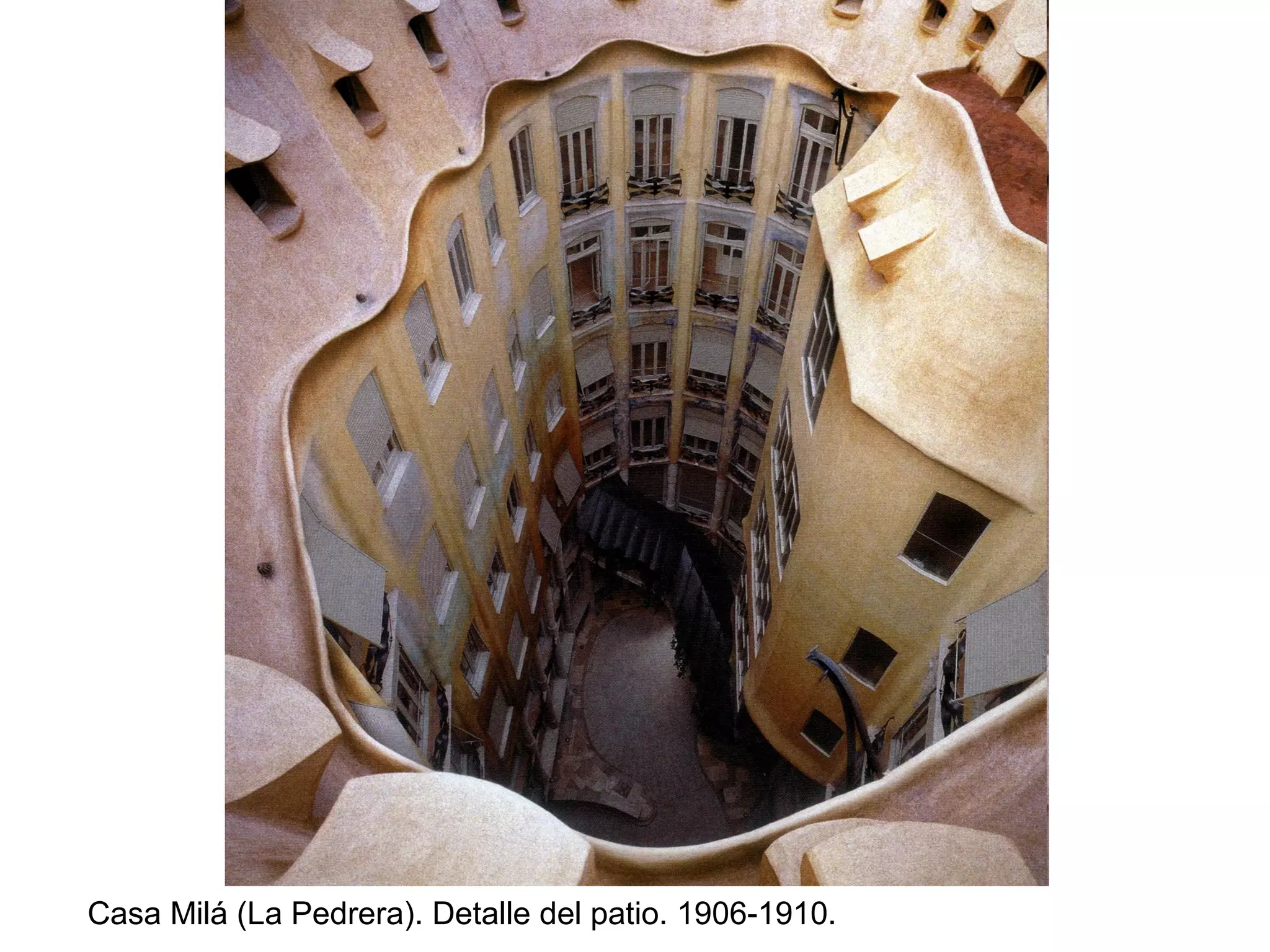 Casa Milá (La Pedrera). Detalle del patio. 1906-1910.
 
