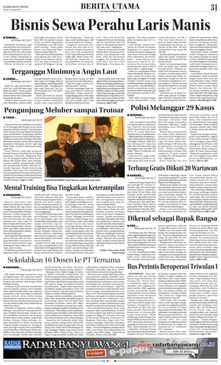 BERITA UTAMA

Kamis 2 Januari 2014

31

HALAMAN SAMBUNGAN

Bisnis Sewa Perahu Laris Manis
n TEMPAT...
Sambungan dari Hal 21

Kepadatan kendaraan juga
terjadi di jalan raya Desa/Kecamatan Rogojampi. Kendaraan
roda dua (R2) dan roda empat
(R4) yang datang dari arah utara dan selatan menumpuk di
pusat kota Rogojampi hingga
menyebabkan antrean panjang.
Ribuan kendaraan warga

yang ingin merayakan Tahun
Baru 2014 di sejumlah tempat
wi sata di daerah Rogojampi
menyebabkan arus lalu lintas
padat merayap. “Semua jalan
macet,” kata Kapolsek Rogojampi, Kompol Bagio SP.
Jalan macet karena kendaraan
yang datang dari arah Ke camatan Srono bertemu kendaraan dari arah Kecamatan Singojuruh di Pertigaan Lincing,

Desa Rogojampi. “Tidak ada
jalan untuk pembuangan, jadi
ya macet seperti ini,” katanya.
Tingginya intensitas kenda raan dari dua arah itu diperparah dengan banyaknya
para sopir dan pengendara
motor yang tidak mau menaati
traffic light. Meski lampu merah menyala, kendaraan tetap menerobos. Itu yang menye babkan jalanan macet

total. “Dari arah Srono dan
Singojuruh bertemu di simpang
tiga ini. Kendaraan dari dua
arah itu dihadang kendaraan
dari arah utara,” ungkapnya.
Selain itu, kemacetan itu juga
terjadi akibat banyaknya kendaraan yang datang dari arah
ba rat, yakni dari Kecamatan
Songgon, dan kendaraan dari
arah timur atau dari Desa
Blimbingsari, Kecamatan Ro-

Terganggu Minimnya Angin Laut
n LOMBA...
Sambungan dari Hal 21

Selain itu, juga memeriahkan
petik laut yang kebetulan juga
digelar kemarin. “Lomba perahu
layar mini ini untuk memeriahkan
perayaan tahun baru,” terang salah
satu panitia, Bunahra.
Sebelum lomba perahu layar
mini dihentikan, panitia sudah

mempersiapkan semua peralatan mulai start hingga finish di
pantai. Bahkan, panitia juga sudah
memulai lomba. “Ya bagaimana
lagi, angin tidak ada,” ujar Bunahra kepada Jawa Pos Radar
Banyuwangi.
Dalam perlombaan perahu
mini tersebut, para pengunjung
sem pat melihat keindahan
pe rahu mini yang meluncur

dengan layar. Sayang, itu tidak
lama karena lomba dihentikan.
“Tidak ada angin, perahu ya tidak bisa jalan,” katanya.
Sembari menunggu angin datang, perlombaan sementara
dihentikan. Tetapi, setelah ditunggu hingga pukul 12.00, angin
tetap tidak datang. “Angin tidak
ada, jadi ya bubar, Mas,” cetus
Bunahra sambil tersenyum.

Lomba perahu layar mini yang
digelar di Waru Doyong tersebut sebenarnya mendapat perhatian para
pengunjung. Sambil menunggu
angindatang,sejumlahperahumini
dijadikan mainan di sekitar pantai.
“Kalau tidak ada angin, perahu kita
tidak bisa jalan, timpal Miswari, 23,
”
salah satu peserta lomba perahu
miniasalDesaBengkak,Kecamatan
Wongsorejo. (abi/c1/aif)

gojampi. “Kita minta bantuan
polres mengatur jalan ini,” sebut Bagio.
Arah selatan, antrean kendaraan di wilayah Kecamatan
Ro gojampi itu sampai Desa
Gladag, Kecamatan Rogojampi.
Arah utara, kemacetan hingga
Desa Labanasem, Kecamatan
Kabat. “Setiap liburan panjang macet seperti ini. Kema cetan bisa teratasi kalau
pem bangunan jalan tembus
diselesaikan,” ungkap Bagio.
Selain itu, pengunjung wisata
Pantai Watudodol, Klopoan, Cacalan, masuk Kecamatan Kalipuro, juga meningkat. Di tempat
tersebut, banyak warga yang
mandi di pantai dan ada juga yang
naik perahu. Membeludaknya
jumlah pengunjung tersebut
membawa berkah tersendiri bagi
jasa penyewaan perahu di Watudodol.
Budi, salah seorang penjaga
pe rahu mengatakan, setiap

orang dikenakan tarif Rp 5
ribu. Saat masa liburan seperti ini, dalam sehari dia bisa
menjalankan perahunya sebanyak 20 kali show. Dia bisa
mengantongi uang sampai Rp
700 ribu.
Hasil itu dipotong biaya bahan
bakar dan makan, selanjutnya
dibagi tiga antara pemilik dan
dua karyawan.
Salah seorang pengunjung,
Ardi, mengaku puas setelah
menaiki perahu. Menurut pemuda dari Kecamatan Sempu
tersebut, menaiki perahu kecil
cukup menantang. Sebab, sangat dekat dengan air laut. Itu
merupakan pengalaman pertama baginya. “Selama ini yang
dinaiki kan kapal ferry, ternyata
perahu kecil juga menarik,”
ungkap Ardi.
Sementara itu, di Pantai Cacalan yang terletak di Lingkungan Sukowidi, Kelurahan Klatak, pengunjung lebih ramai da-

ripada hari sebelumnya. Selain
karena masa liburan tahun baru,
kemarin bertepatan de ngan
Rabu Pungkasan (Wekasan),
yakni hari Rabu terakhir di bulan
Safar penanggalan Hijriah.
Masyarakat sekitar memiliki
tradisi menggelar selamatan
dan makan bersama di pantai
tersebut. Berbeda dengan petik
laut. Rabu Pugkasan merupakan
tradisi darat. Selamatan itu dimaksudkan sebagai wujud syukur dan doa kepada Tuhan Yang
Mahakuasa.
Lurah Klatak Efendi Kusuma
mengatakan, pihak kelurahan
sangat menyambut baik apa
yang dilakukan warga sekitar
Cacalan. Melalui Komunitas
Pe duli Pantai Cacalan (Kopi
Pancal), dia berharap Pantai Cacalan membawa manfaat
bagi masyarakat dan lingkungan.
“Kami sangat menyambut baik
upaya teman-teman Kopi Pancal,”
tegasnya. (nic/abi/mg1/c1/aif)

Pengunjung Meluber sampai Trotoar Polisi Melanggar 29 Kasus
n SETAHUN...

n YUSUF...

Sambungan dari Hal 21
Sambungan dari Hal 21

Pantauan koran ini, kehadiran Yusuf Mansur di Lapangan Blambangan benar-benar
menyita perhatian jamaah. Luas lapangan
tidak mampu menampung jumlah jamaah
yang membeludak. Pengunjung meluber
hingga di trotoar tepi Taman Blambangan.
Akibatnya, kemacetan tak dapat dihindari.
Beberapa ruas jalan menuju lokasi dipadati
kendaraan. Penerapan car free night juga
tidak terlalu memberi keleluasaan pengguna jalan.
Yusuf Mansur yang juga pengasuh
Pondok Pesantren Darul Quran, Kampung
Ke tapang, Cipondoh, Tangerang, Banten, itu mengajak hadirin lebih mendekatkan diri kepada Allah, yakni memperbanyak sedekah, memperbaiki tauhid,
dan memperbaiki ibadah. Sebelum mema suki lapangan, Bupati Banyuwangi
Abdullah Azwar Anas dan Yusuf Mansur
menyempatkan diri menanam bibit pohon
trembesi di sisi selatan Gesibu Banyuwangi.
Sekaligus itu menandai launching program
Sedekah Oksigen. (mg1/c1/aif)

“Laka mengalami kenaikan
159 kejadian atau 21,99 persen,”
ujar Kapolres Banyuwangi
AKBP Yusuf dalam rilis akhir
tahun di ruang Rupatama
Mapolres Banyuwangi kemarin.
Meski angka laka mengalami kenaikan, jelas kapolres, tapi korban
meninggal menurun. Pada 2012
lalu mencapai 227 orang dan
pada 2013 ini korban laka yang
meninggal turun menjadi 190
orang. “Turun 37 orang atau 16,2
persen,” sebutnya.
Sementara itu, angka kriminalitas ternyata menurun. Selama tahun 2013 yang tercatat

Sambungan dari Hal 21

Mencari bibit-bibit atlet
diperlukan trik khusus, misalnya
setiap cabang olah raga (cabor)
menggelar berbagai kompetisi
untuk menjaring atlet berbakat.
Biasanya, melalui kompetisikompetisi tersebut, bibit atlet
baru bermunculan dan dapat
menjadi aset. Cabor-cabor di
Banyuwangi sebenarnya punya
banyak orang berbakat. Namun,
bakat saja tidak cukup karena
harus ditunjang latihan, disiplin,
dan pemenuhan gizi.
Memang tidak dapat diingkari
bahwa prestasi atlet di samping ditentukan kemampuan
fisik dan ke te ram pilan, juga
dipengaruhi faktor-faktor kejiwaan, yakni mental.
Pendekatan menyeluruh harus
digunakan dalam mempelajari

n GARUDA...
IST

dari diri sendiri.
Secara garis besar, langkahlang kah pembinaan mental
atlet adalah mendiagnosis perkem bangan kejiwaan setiap
atlet. Hakikatnya, pembinaan
men tal merupakan langkah
utama yang harus ditetapkan dengan hati-hati dan perhitungan
cermat. Sehingga, betul-betul
menjamin bahwa dengan mental training tersebut pasti dapat
dicapai sasaran atau tu juan
yang ingin dicapai. Mental training dimaksudkan me ningkatkan keterampilan atlet dan
meningkatkan kekuatan mental.
Pengaruh faktor psikologis
atlet akan terlihat jelas pada
saat atlet bertanding. Beberapa
masalah psikologis yang paling
sering timbul di dunia olahraga
adalah saat pertandingan dan
latihan. Dengan membiasakan
diri berpikir positif, maka akan

berpengaruh sangat baik dalam
menumbuhkan rasa percaya
diri, meningkatkan motivasi,
dan menjalin kerja sama dengan berbagai pihak.
Motivasi yang kuat menunjukkan bahwa dalam diri atlet
ter sebut tertanam dorongan
kuat untuk dapat melakukan
sesuatu. Dengan pendekatan
psikologis, diharapkan atlet selalu
memperlihatkan motivasi yang
kuat dan bermain sebaik-baiknya,
sehingga dapat memenangkan
pertandingan. Oleh karena itu,
pelatih harus memperlihatkan
bahwa ia menghargai hasil kerja
atlet secara konsekuen. Semoga
slogan “Menuju Banyuwangi
Emas” menjadi motivasi seluruh
atlet Banyuwangi menuju Porprov
2015. (*)
*) Rektor Universitas PGRI
Banyuwangi

Sekolahkan 16 Dosen ke PT Ternama
Sambungan dari Hal 21

PRI adalah lembaga manajemen yang
meng khususkan diri pada pencatatan
pemecahan rekor dan memberikan penghargaan atas prestasi anak bangsa dalam
berbagai bidang.
Soekardjo dinilai berhasil memberikan
motivasi kepada seluruh civitas kampus
Stikes untuk berpikir lebih maju. Inspirasi
pendidikan yang ditanamkan Soekardjo
ke pada seluruh civitas dinilai mampu
mendongkrak popularitas kampus yang
dahulu bernama Akademi Keperawatan itu
menuju kampus Stikes hanya dalam kurun
waktu lima tahun.
Soekardjo menjelaskan, selama ini Stikes
dibangun atas political will yang baik dengan Pemkab Banyuwangi. Program dunia pendidikan kesehatan dan program
Pemkab Banyuwangi terjalin sangat baik.
Bahkan, Kampus Stikes dibangun dengan konseptual 25 tahun mendatang.
Program jangka panjang itu diprogram
sejak awal agar tercipta mutu pendidikan
yang berkualitas. Membangun dunia pendidikan, kata Sukardjo, kuncinya ada tiga,
yaitu membangun sumber daya manusia,

Sambungan dari Hal 21

DISAKSIKAN WABUP: Yusuf Mansur menasihati anak yatim.

mental dan fisik. Ditinjau dari
segi fisik, ma kanan dan gizi
memberi umpan kepada badan,
mental, dan spirit. La tihanlatihan kesegaran jasmani dapat mempengaruhi mental dan
membersihkan pikiran-pikiran
yang mengganggu.
Setiap kali menghadapi suatu
pertandingan, mental atlet
harus dipersiapkan agar siap
menghadapi rangsangan-rangsangan emosional, siap menanggung tugas berat, dan siap
menghadapi berbagai beban
mental. Kesiapan mental bertanding akhirnya tergantung
atlit yang bersangkutan, yaitu
dalam menyiapkan diri sendiri
secara emosional.
Kondisi mental yang kurang
baik akan mengakibatkan atlet
tidak dapat menanggung beban
mental, baik yang datang dari
lawan, dari penonton, maupun

n RANCANG...

ter larang (narkoba), masih
kata Yusuf, selama 2013 ini 82
ka sus. Dari sejumlah kasus
itu, polisi berhasil menangkap
102 tersangka. “Bukti yang kita
amankan adalah sabu, daftar
G, ekstasi, ganja, dan subuxon,”
jelasnya.
Bagaimana dengan pelanggaran yang dilakukan anggota
Polres Banyuwangi? Selama
2013 ini anggota yang terlibat
pelanggaran ada 29 kasus. Dari
jumlah itu, 20 kasus sudah
diselesaikan dalam sidang disiplin di Polres Banyuwangi.
“Tidak ada yang dipecat. Cuma
ada satu anggota yang dalam
proses pemberhentian,” cetusnya. (abi/c1/aif)

Terbang Gratis Diikuti 20 Wartawan

Mental Training Bisa Tingkatkan Keterampilan
n GEMBLENG...

di Satuan Reserse dan Kriminal
(Satreskrim) Polres Banyuwangi
men capai 1.253 kasus. Pada
2012 lalu angka kriminalitas
mencapai 1.509 kasus. “Angka
kriminalitas turun 250 kasus,”
ujar Yusuf.
Ribuan kasus kriminalitas
itu, lanjut Yusuf, didominasi
kasus pencurian dengan pemberatan (curat), yakni mencapai 245 kasus. Disusul perjudian dengan 209 kasus dan
penganiayaan mencapai 99
kasus. “Pidana melibatkan
anak mencapai 112 kasus. Dari
jumlah itu, 39 anak menjadi
tersangka dan 109 sebagai korban,” ungkapnya.
Kasus narkotika dan obat

sarana-prasarana, dan pasar. “Itu harus
seimbang agar berjalan seiring,” jelasnya.
Mengapa harus dipikir hingga 25 tahun
ke depan? Soekardjo menganalisis, ada
korelasi yang kuat antara sumber daya manusia, pendidikan, dan pembangunan. Dengan begitu, diperlukan perencanaan sejak
dini agar ke depan pendidikan berjalan
sesuai harapan. “Negeri China saja konsep
pendidikan jangka panjangnya untuk 100
tahun ke depan,” ujar pria yang meskipun
sudah tua masih terlihat bugar itu.
Sebagai sekolah pendidikan kesehatan,
Stikes akan menambah sejumlah program
studi (prodi). Tahun 2014 ini Stikes akan
membuka D3 farmasi. Tahun 2015, Stikes
berencana membuka prodi gizi dan analis.
Jangka panjangnya adalah mendirikan prodi
kedokteran. “Mendirikan prodi kedokteran,
syaratnya harus memiliki rumah sakit sendiri
untuk praktik para mahasiswa. Insya-Allah
kami akan menuju ke sana,” jelas Soekardjo.
Sementara itu, Soekardjo dinilai tidak
hanya mampu menganalisis kebutuhan
pendidikan ke depan dengan baik, mantan
kabag Tata Usaha RSUD Blambangan itu
juga dianggap teladan bagi semua dosen
pengajar Stikes. Menurut dia, dosen sebagai tenaga pendidik profesional tidak

cukup hanya menguasai ilmu yang akan
diajarkan, melainkan juga harus memahami kondisi mahasiswa yang dihadapi.
Oleh karena itu, sangat diperlukan dosen
yang inspiratif, mampu mendidik, memberi teladan yang baik, dan bisa memahami
kondisi kejiwaan mahasiswa, serta mampu
memotivasi dan memberi semangat peserta didik ke arah kemajuan. “Agar bisa
menjadi sosok dosen yang inspiratif, dosen
harus mampu memegang prinsip care,
share, trust. Dosen harus mampu memberi
perhatian, merangkul, memberi semangat,
dan memotivasi para mahasiswa, serta
bisa membagi ilmu yang dimiliki dengan
menciptakan suasana pembelajaran yang
kreatif, inovatif, dan menantang,” jelasnya.
Demi mendukung kualitas dosen yang
inspiratif, Stikes menyekolahkan 16 dosen
ke strata magister dan doktor ke beberapa
perguruan tinggi (PT) ternama. Ada yang
di Universitas Indonesia, Universitas Padjadjaran, Universitas Negeri Solo, Universitas Airlangga, Universitas Brawijaya,
Universitas Udayana, dan Universitas Gajah
Mada. “Guna meningkatkan kualitas dosen
Stikes, para dosen harus disekolahkan ke
tingkat yang lebih tinggi,” timpal Ketua
Perwakes, Wayan Artha. (c1/aif)

Selain rombongan Bupati Anas
dan petinggi PT. Garuda Indonesia, juga ikut rombongan
wartawan Jakarta. Sedikitnya,
ada sekitar 20 kuli disket dari
berbagai media nasional ikut
terbang menggunakan pesawat
yang baru datang dari Prancis itu.
Pesawat akan take off di Bandara Soekarno-Hatta Jakarta
pada pukul 08.00. Direncanakan
akan landing di Bandara Blimbingsari sekitar pukul 10.30 WIB.

Kedatangan rombongan Bupati
Anas bersama pejabat PT. Garuda
Indonesia itu akan disambut Wakil
Bupati Yusuf Widyatmoko.
Meski hanya sebatas uji coba
penerbangan, tapi pemerintah
daerah menyiapkan acara khusus untuk menyambut kedatangan rombongan pejabat PT.
Garuda Indonesia. Setiba di
Bandara Blimbingsari, pejabat
PT. Garuda Indonesia akan disambut acara khusus di ruang
VVIP Bandara Blimbingsari.
Dalam acara penyambutan
itu, ada acara seremonial be-

rupa ucapan selamat datang
dari pemerintah daerah. Perwakilan direksi PT. Garu da
Indonesia juga akan memberikan sambutan. Acara itu akan
diakhiri makan siang bersama.
Usia menyantap hidangan makan siang, rombongan pejabat
PT. Garuda Indonesia bersama
rombongan akan melanjutkan
penerbangan menuju Bandara
Ngurah Rai, Bali. “Pesawat rombongan direksi PT. Garuda Indonesia
itu akan take off dari Bandara
Blimbingsari sekitar pukul 13.00,”
tambah Ali Ruchi. (afi/c1/aif)

Dikenal sebagai Bapak Bangsa
n PKB...
Sambungan dari Hal 23

Di hadapan para PAC PKB dan
calon anggota legislatif (caleg), Joni
menyerukan dalam pembuatan
alat peraga partai dan caleg tidak
lupa memasang gambar Gus Dur.
“Apa yang kami lakukan ini bentuk
penghormatan kepada beliau
(Gus Dur),” jelasnya.
Gus Dur yang dikenal sebagai
bapak bangsa, masih kata Joni,
bukan hanya milik keluarga.
Bila keluarga melarang peng-

gunaan gambarnya, maka itu
mengecilkan peran Gus Dur.
Padahal, Gus Dur adalah milik
bangsa dan sangat disegani dunia. “Gus Dur menjadi panutan
warga NU dan PKB. Gus Dur
juga milik PKB,” tandas Joni.
Sebagaimana diketahui, almarhum mantan presiden RI
keempat, Abdurrahman Wahid alias Gus Dur, sempat menulis wasiat terkait larangan pemasangan nama dan gambarnya
untuk partai atau caleg sebagai
atribut alat peraga kampanye.

Karena itu, keluarga ber hak
menyomasi semua pihak yang
memasang gambar Gus Dur
tanpa izin keluarga Gus Dur.
Istri almarhum Gus Dur, Sinta
Nuriyah, me-warning semua
pihak yang merasa memasang
foto, tulisan nama, dan video
Gus Dur, pada alat peraga kampa nye par tai maupun ca leg
tanpa seizin keluarga agar segera
menurunkan dan mencopotnya.
Jika tidak, akan disiapkan langkahlangkah untuk menuntut secara
hukum. (abi/c1/aif)

Bus Perintis Beroperasi Triwulan I
BANYUWANGI - Pasca sukses nya uji coba bus jurusan
Ba nyuwangi-Bondowoso via
Gunung Ijen, Perum Damri tampaknya segera me realisasikan rute angkutan perintis tersebut. Rute angkutan
perintis yang melalui medan
cukup ekstrem, itu nyaris dapat
di pastikan mulai beroperasi
pada triwulan pertama 2014.
Kepala Cabang (Kacab) Perum Damri Banyuwangi, Hery
Subagiyo mengatakan, berdasar hasil uji coba, rute angkutan perintis BanyuwangiBondowoso via Gunung Ijen
sa ngat layak dilalui. “Sejak
pelaksanaan Banyuwangi Tour
de Ijen (BTdI) pertama di tahun
2012, sarana dan prasarana sangat bagus (di kawasan Gunung
Ijen),” ujarnya kemarin (31/12).
Dijelaskan, di lereng Gunung
Ijen memang terdapat beberapa
tanjakan ekstrem, khususnya

di kawasan tanjakan Erek-erek.
Namun, tanjakan-tanjakan itu
diprediksi akan dapat dilalui
dengan mudah dan aman. Sebab,
bus yang akan dioperasikan
untuk melayani rute angkutan
perintis tersebut merupakan bus
baru. Bus ukuran medium, itu
berkapasitas 24 tempat duduk.
“Bus sudah ada. Tinggal kita
ambil di pusat,” kata dia.
Lebih lanjut Hery me ngatakan, proses persiapan pengoperasian bus angkutan perintis,
itu saat ini berada di satuan
kerja (satker) Provinsi Jatim. Dia
optimistis, rute angkutan perintis
Banyuwangi-Bondowoso, itu
dapat mulai beroperasi triwulan
pertama 2014. “Bus yang
melayani rute angkutan perintis
di Banyuwangi, itu adalah bus
ekonomi non air conditioner
(AC),” paparnya.
Masih menurut Hery, meskipun bus yang dioperasikan

untuk melayani rute angkutan
pe rintis dipastikan bus ekonomi, tetapi pihaknya belum
tahu persis tarif yang akan
di kenakan kepada para penumpang. Menurut dia, tarif
di tentukan oleh Direktorat
Jenderal Perhubungan Darat.
“Yang pasti tarifnya sesuai
dengan kelasnya, yakni kelas
ekonomi,” cetusnya.
Sekadar tahu, selain angkutan
perintis Banyuwangi-Bondowoso
melalui jalur Ketapang, Licin,
Jambu, Ijen, dan Bondowoso,
Pe r u m D a m r i ju ga a k a n
mengoperasikan rute angkutan
perintis jurusan Sarongan-Jajag
melalui wilayah Kecamatan Pesanggaran. “Tujuan pengoperasian angkutan perintis, itu untuk
membantu Pemkab Banyuwangi
dalam hal pengembangan potensi
wisata dan pengembangan
perekonomian masyarakat,”
pungkasnya. (sgt/c1/aif)

 