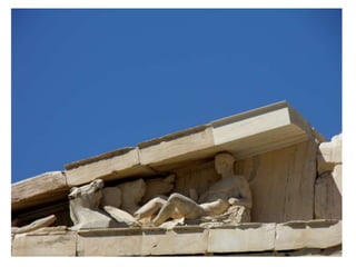 Ο Παρθενώνας (447-438 π.Χ.). Ο Παρθενώνας χτίστηκε σε πολύ σύντομο
χρονικό διάστημα. Βασισμένος σε σχέδια του Ικτίνου, ξεκίνησε να χτίζεται το
447 π.Χ. και ήταν έτοιμος το 438 π.Χ. Έξι χρόνια ακόμη χρειάστηκαν για να
ολοκληρωθεί ο γλυπτός διάκοσμος σύμφωνα με το πρόγραμμα του Φειδία, ο
οποίος συνεργάστηκε με τους μαθητές του, Αλκαμένη και Αγοράκριτο. Είναι ο
μεγαλύτερος ναός δωρικού ρυθμού, αφού οι ναοί του Σελινούντα και του
Ακράγαντα, που είναι μεγαλύτεροι, δεν ολοκληρώθηκαν ποτέ. Ο
Παρθενώνας, αφιερωμένος στην Αθηνά, είναι ένας παλλόμενος από
εσωτερική ζωή "οργανισμός". Αυτό οφείλεται στις καμπυλώσεις και στις
κλίσεις του, που ονομάζονται "οπτικές διορθώσεις" ή, ορθότερα,
"εκλεπτύνσεις" . Οι καμπυλώσεις παρατηρούνται στο στυλοβάτη, στο
επιστύλιο, στα τρίγλυφα, στο γείσο και στο αέτωμα. Οι κίονες δεν είναι
ευθύγραμμοι. Η μείωση της διαμέτρου τους προς τα επάνω ονομάζεται
"ένταση" και δημιουργεί την ψευδαίσθηση μεγαλύτερου ύψους. Ο στυλοβάτης
δεν είναι οριζόντιος, αλλά παρουσιάζει ελαφρά καμπυλότητα, η οποία
επαναλαμβάνεται στα επιστύλια, στο θριγκό και στα αετώματα. Οι κίονες
συγκλίνουν προς το εσωτερικό του ναού, το ίδιο και οι τοίχοι, δίνοντας στο
σύνολο μια αίσθηση ευστάθειας. Ο γλυπτός διάκοσμος, ο οποίος
περιλαμβάνει τα εναέτια, τις 92 μετόπες και τη ζωφόρο που περιτρέχει το
σηκό του ναού, αποτελεί ξεχωριστό δείγμα της ελληνικής γλυπτικής και
ιδιαίτερο κεφάλαιο στην ιστορία της τέχνης.
ΚΛΑΣΙΚΗ KAI ΕΛΛΗΝΙΣΤΙΚΗ ΤΕΧΝΗ: Ιστορία της Τέχνης, Γ΄ Λυκείου
 