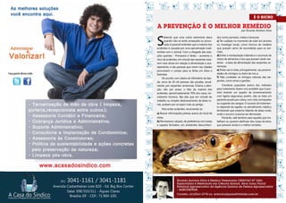 A PREVENÇÃO É O MELHOR REMÉDIO
                                                                                 por Ricardo Antônio Silva




     S
            abendo que uma cobra raramente ataca          dos como pomares, matas e lavouras;
            quando não se sente ameaçada ou provo-        c) Ter cuidado no momento de subir em árvores
            cada, é possível entender que a maioria dos   ou investigar locais, como troncos de madeira
     acidentes é causada por uma aproximação inad-        que possam servir de esconderijo para os ani-
     vertida com o animal. Com a chegada das esta-        mais;
     ções quentes - Primavera e Verão – aumenta o         d) Evitar a manipulação indevida e o acúmulo de
     risco de acidentes, em virtude das em 1.968, esta-
                          Sofá Safari criado serpentes    restos de alimentos e lixo que possam atrair roe-
                          o radical design italiano pós
     rem mais ativas emmoderno, de alimentação e aca-
                            relação à Andrea Branzi       dores - a base da alimentação das serpentes ve-
     salamento, e das pessoas que vivem nas cidades       nenosas;
     procurarem Típica poltrona modernista, sítios e
                   o campo para as férias em              e) Evitar sair à noite, principalmente, nas proximi-
                           criação dos anos 50            dades de córregos ou beira de rios e;
     fazendas.
           De acordo com dados do Ministério da Saú-      f) Não combater os inimigos naturais das ser-
     de, cerca de 20 mil pessoas são picadas, anual-      pentes, como emas e gaviões.
     mente, por serpentes venenosas. Chama a aten-             Crendices populares acerca dos métodos
     ção, não por acaso, o fato da maioria dos            para tratamento fazem-nos acrediatr que é pos-
     acidentes, aproximadamente 70% dos casos, en-        sível reverter um quadro de envenenamento
     volverem homens. São eles que em virtude do          com ligeira segurança; porém, não se trata um
     trabalho ou simples desbravamento de áreas ru-       paciente picado por cobra, com chás, torniquetes
     rais, acabam por se expor mais ao perigo.            ou sugando seu sangue. O sucesso do tratamen-
                                                          to depende da rapidez no atendimento médico;
         Para evitar acidentes, recomenda-se:
                                                          lembrando que estamos falando de áreas rurais,
     a) Buscar informações prévias acerca do local de     onde o socorro costuma ser demorado.
     visita;                                                   Portanto, vale lembrar para aqueles que tra-
     b) Permanecer calçado, de preferência com botas      balham ou querem desfrutar das coisas da terra,
     e sapatos fechados, em ambientes desconheci-         que prevenir ainda é o melhor remédio.




                                                                                                                 Fotos: Reprodução
                       Ricardo Antonio Silva é Médico Veterinário CRMV/GO Nº 5283,
                       Especialista e Mestrando em Ciência Animal. Atua como Fiscal
                       Estadual Agropecuário da Agência Goiana de Defesa Agropecuária
                       – AGRODEFESA.
                       Contato: (61)9261-2778 ou eobicho@posiatividade.com.br

16                                                                                                                                   17
 