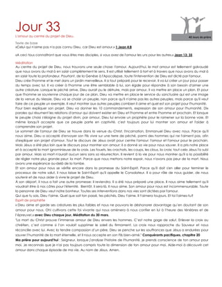 Jour 33L'amour au centre du projet de Dieu.
Texte de base
«Celui qui n'aime pas n'a pas connu Dieu, car Dieu est amour.» 1 Jean 4:8
«A ceci tous connaîtront que vous êtes mes disciples, si vous avez de l'amour les uns pour les autres.» Jean 13: 35
Méditation
Au centre du projet de Dieu, nous trouvons une seule chose: l'amour. Aujourd'hui, le mot amour est tellement galvaudé
que nous avons du mal à en saisir complètement le sens. Il est utilisé tellement à tort et à travers que nous avons du mal à
en saisir toute la profondeur. Pourtant, de la Genèse à l'Apocalypse, toute l'intervention de Dieu est dicté par l'amour.
Dieu crée l'homme et le met dans un jardin merveilleux. Il a tout préparé pour le recevoir. Il va lui créer un jour pour passer
du temps avec lui. Il va créer à l'homme une être semblable à lui, son égale pour répondre à son besoin d'aimer une
autre créature. Lorsque le péché arrive, Dieu aurait pu le détruire, mais par amour, il va mettre en place un plan. Et pour
que l'homme se souvienne chaque jour de ce plan, Dieu va mettre en place le service du sanctuaire qui est une image
de la venue du Messie. Dieu va se choisir un peuple, non parce qu'il n'aime pas les autres peuples, mais parce qu'il veut
faire de ce peuple un exemple. Il veut montrer aux autres peuples combien il aime et quel est son projet pour l'humanité.
Pour bien expliquer son projet, Dieu va donner les 10 commandements, expression de son amour pour l'humanité. Dix
paroles qui résument les relations d'amour qui doivent exister en Dieu et l'homme et entre l'homme et prochain. Et lorsque
le peuple choisi s'éloigne du projet divin, par amour, Dieu lui envoie un prophète pour le ramener sur la bonne voie. Et
même lorsqu'il accepte que ce peuple parte en captivité, c'est toujours pour lui montrer son amour et l'aider à
comprendre son projet.
Le sommet de l'amour de Dieu se trouve dans la venue du Christ, l'incarnation, Emmanuel Dieu avec nous. Parce qu'il
nous aime, Dieu a accepté d'envoyer son Fils vivre sur une terre de péché, parmi des hommes qui ne l'aiment pas, afin
d'expliquer son projet d'amour. Tout le discours de Jésus avait pour centre l'amour: l'amour et l'amour pour le prochain.
Mais Jésus a été plus loin que le discours pour montrer son amour: il a donné sa vie pour nous sauver. Il a pris notre place
et à accepté la mort ignominieuse de la croix. Les fouets, les crachats, les coups, les clous, la croix: tout cela Jésus l'a subi
par amour. Mais sa mort n'aurait aucun sens sans sa résurrection. Il revient à la vie pour nous montrer qu'il a la possibilité
de régler notre plus grande peur: la mort. Parce que nous mettons notre espoir, nous n'avons pas peur de la mort. Nous
avons une espérance au-delà de la tombe.
Et son amour pour nous se vérifie encore dans la promesse du Saint-Esprit. Parce qu'il doit s'en aller pour terminer le
processus de notre salut, il nous laisse le Saint-Esprit qu'il appelle le Consolateur. Il a pour rôle de nous guider, de nous
soutenir et de nous aider à vivre le projet de Dieu.
À son départ, il nous a fait une autre promesse: il reviendra. Il a été nous préparé une place. Il nous aime tellement qu'il
voudrait être à nos côtes pour l'éternité. Bientôt, il sera là. Il nous aime. Son amour pour nous est incommensurable. Toute
la personne de Dieu veut notre bonheur. Toutes ses interventions dans nos vies sont dictées par l'amour.
Qui que tu sois, Dieu t'aime. Quel que soit ton passé, tes péchés, Dieu t'aime. Il t'aimera toujours. Et toi l'aimes-tu?
Esprit de prophétie
« Dieu aime et garde ses créatures les plus faibles et nous ne pouvons le déshonorer davantage qu‟en doutant de son
amour pour nous. Oh! cultivons cette foi vivante qui nous amènera à nous confier en lui à l‟heure des ténèbres et de
l‟épreuve!.» avec Dieu chaque jour, Méditation du 30 mars.
"La mort du Christ prouve l‟immense amour de Dieu envers les hommes. C‟est notre gage de salut. Enlever la croix au
chrétien, c‟est comme si l‟on voulait supprimer le soleil du firmament. La croix nous rapproche du Sauveur et nous
réconcilie avec lui. Avec la tendre compassion d‟un père, Dieu se penche sur les souffrances que Jésus a endurées pour
sauver l‟humanité de la mort éternelle, et il nous accepte en son Fils bien-aimé." Conquérants pacifiques, chapitre 20
Ma prière pour aujourd’hui : Seigneur, lorsque j'analyse l'histoire de l'humanité, je prends conscience de ton amour pour
moi. Je reconnais que je n'ai pas toujours compris toute la dimension de ton amour pour moi. Aide-moi à découvrir cet
amour dans chaque épisode de ma vie. Au nom de Jésus. Amen.
 