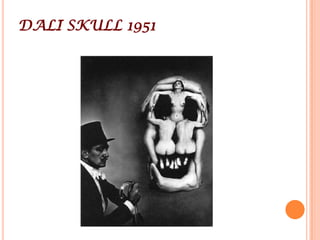 PHILIPPE HALSMANRiga, 1906 - Nueva York, 1979. Fue un fotógrafo letón estadounidense muy conocido por sus retratos de personajes célebres.Nació el 2 de mayo de 1906 en Riga en el seno de una familia judía y estudió ingeniería en Dresde. En 1928 fue acusado públicamente de parricidio; su padre cayó y murió durante una excursión campestre, sin embargo la gente de los alrededores no dudó en acusarlo de haber cometido asesinato, influidas por su origen judío y del antisemitismo existente y a falta de otras pruebas. Sería llevado a juicio y condenado a cuatro años de cárcel y de no ser por la presión de un destacado grupo de intelectuales, entre los que se encontraban Sigmund Freud, Thomas Mann y Albert Einstein, hubiera pasado entre rejas más tiempo de los dos años que de por sí estuvo. Después se instaló en París donde trabajó como fotógrafo de moda independiente y colaboró en la revista Vogue. En 1940, comenzada la Segunda Guerra Mundial y ante la inminente llegada del ejército alemán marchó a Estados Unidos con ayuda de Albert Einstein, donde alcanzaría fama mundial, llegando a realizar más de cien portadas para la revista Life. En 1947 obtuvo la nacionalidad estadounidense.Si por algo se caracterizó Halsman fue por su ingenio, materializado sobre todo a través de la técnica del "jumping style" o "jumpology", a la que él dio origen. Se trataba de retratar a la persona saltando, para así conseguir una imagen de ésta mucho más real, más verdadera, sin artificio ninguno, sin que el cerebro pudiera controlar la expresión del rostro. «En un salto, la máscara se cae. La persona real se hace visible», explicaba Halsman. El resultado era una imagen de la persona bien distinta a como solía aparecer, y por ello con gran atractivo para el público, estas «imágenes de saltos» se publicaron en 1949 alcanzando gran éxito. No todo eran saltos, pero siempre sus fotografías mostraban situaciones divertidas, y algunas, algo provocadoras.