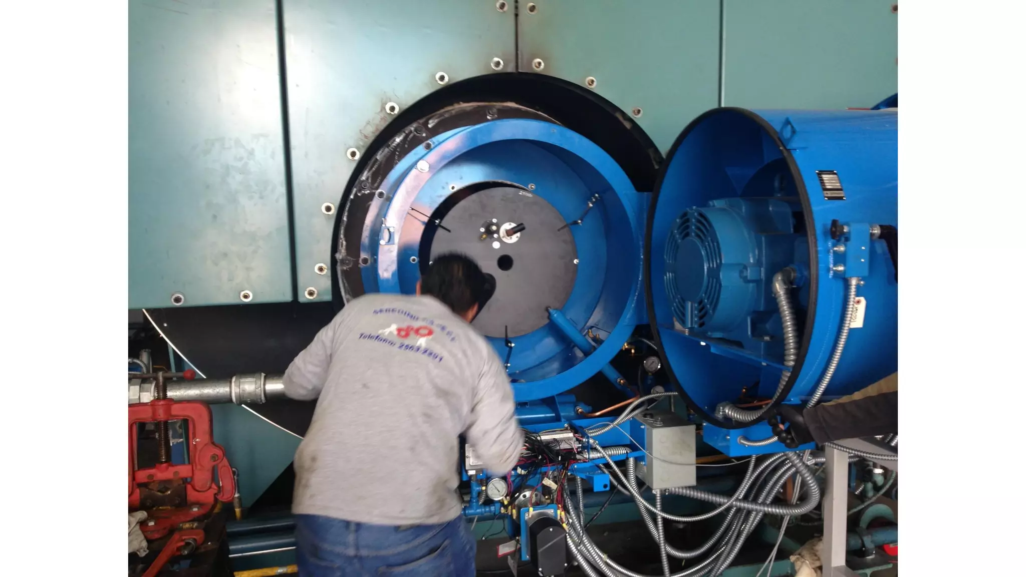 Quemado ST Johnson Instalacion 1000 HP CB High Pressure Boiler Retrofit Petenatti